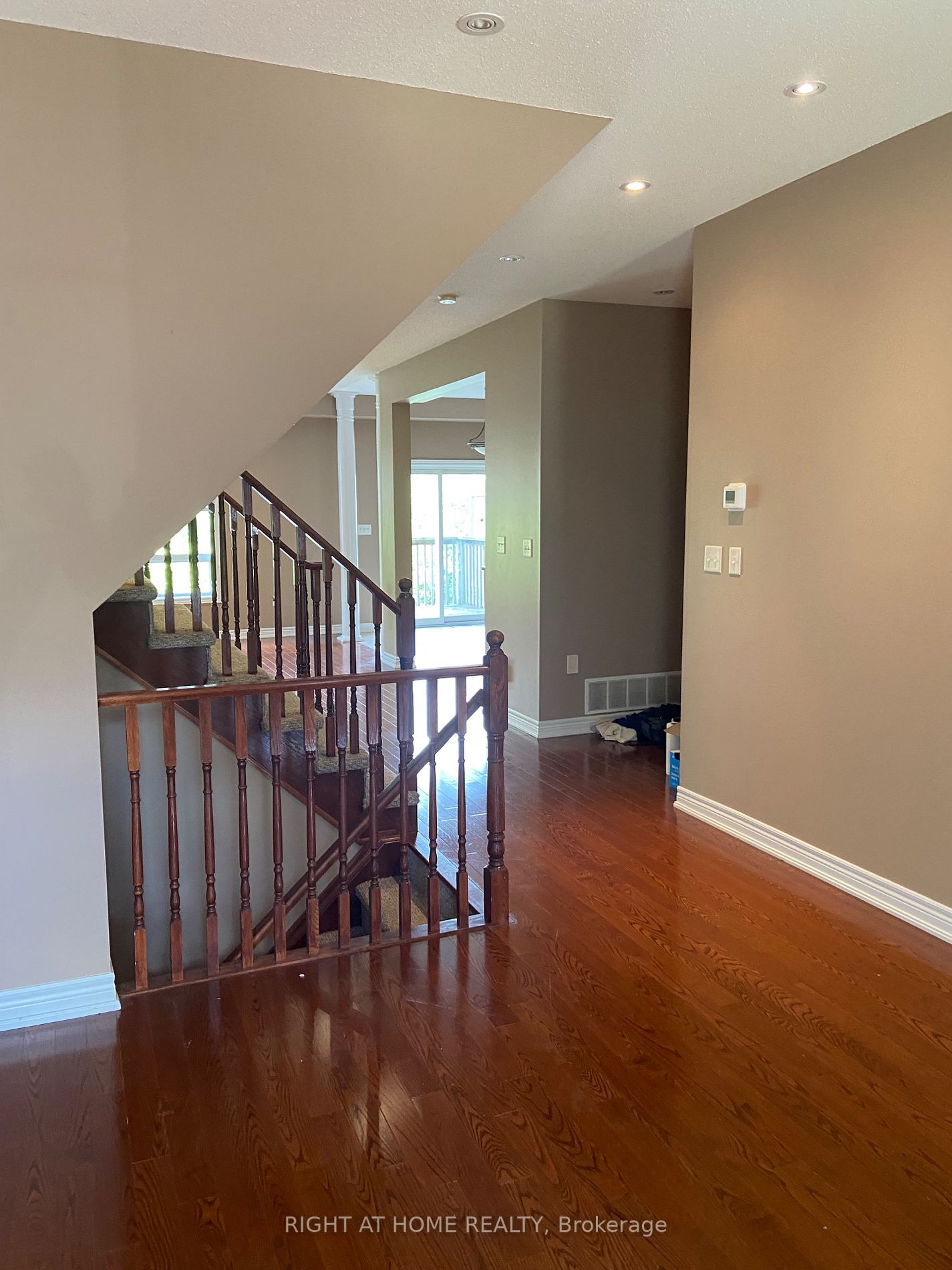 4035 Medland Dr
