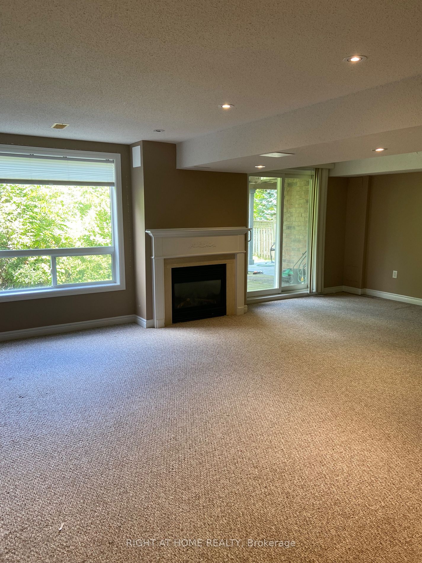 4035 Medland Dr