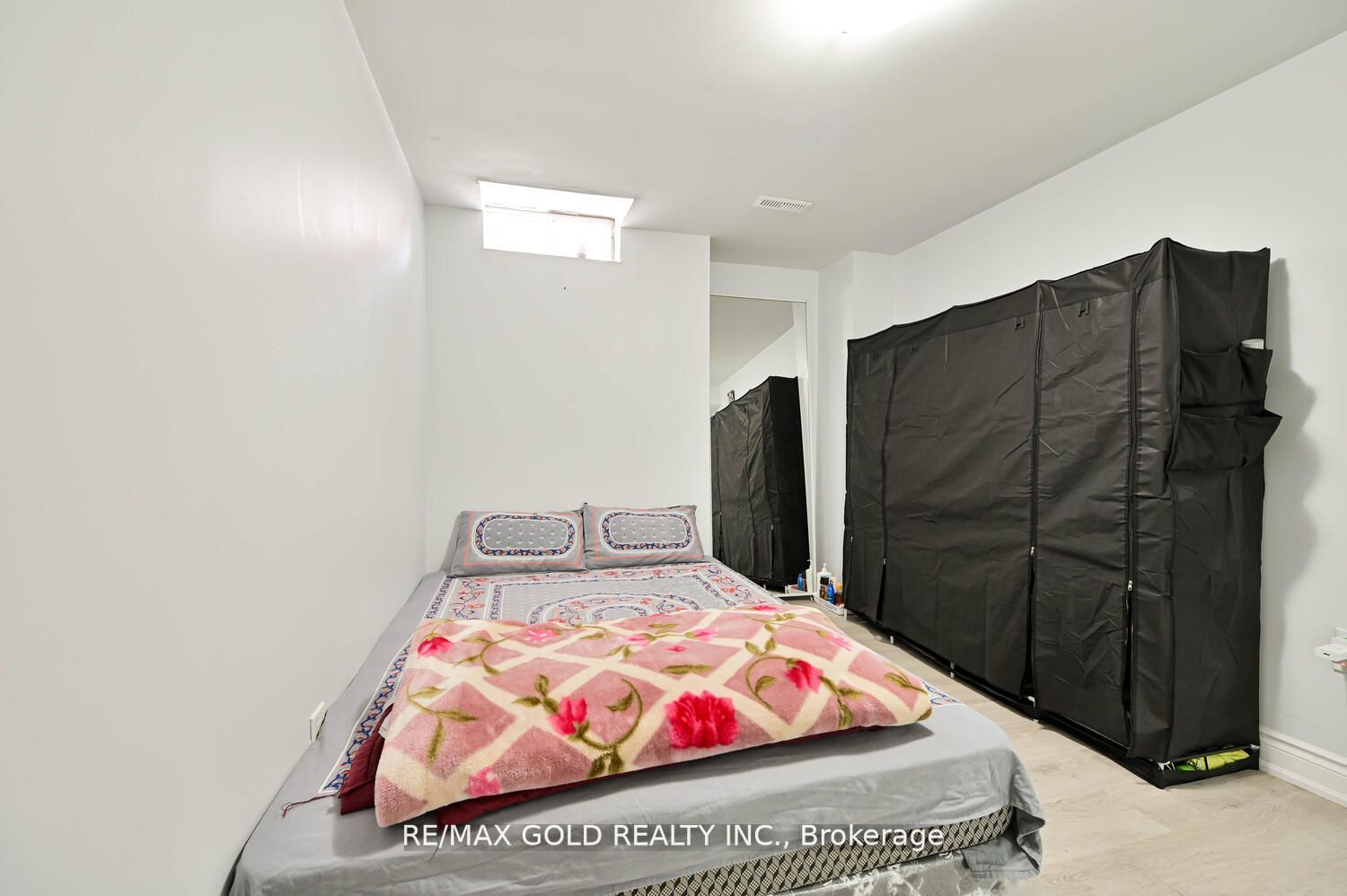 10 Narrow Valley Crescent