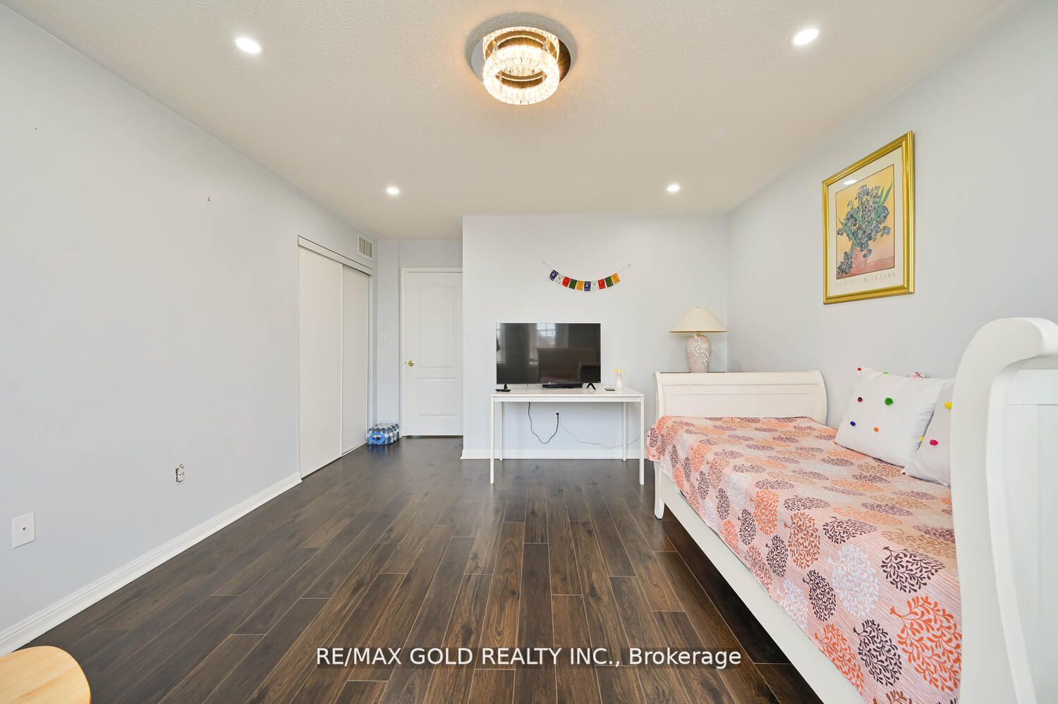 10 Narrow Valley Crescent