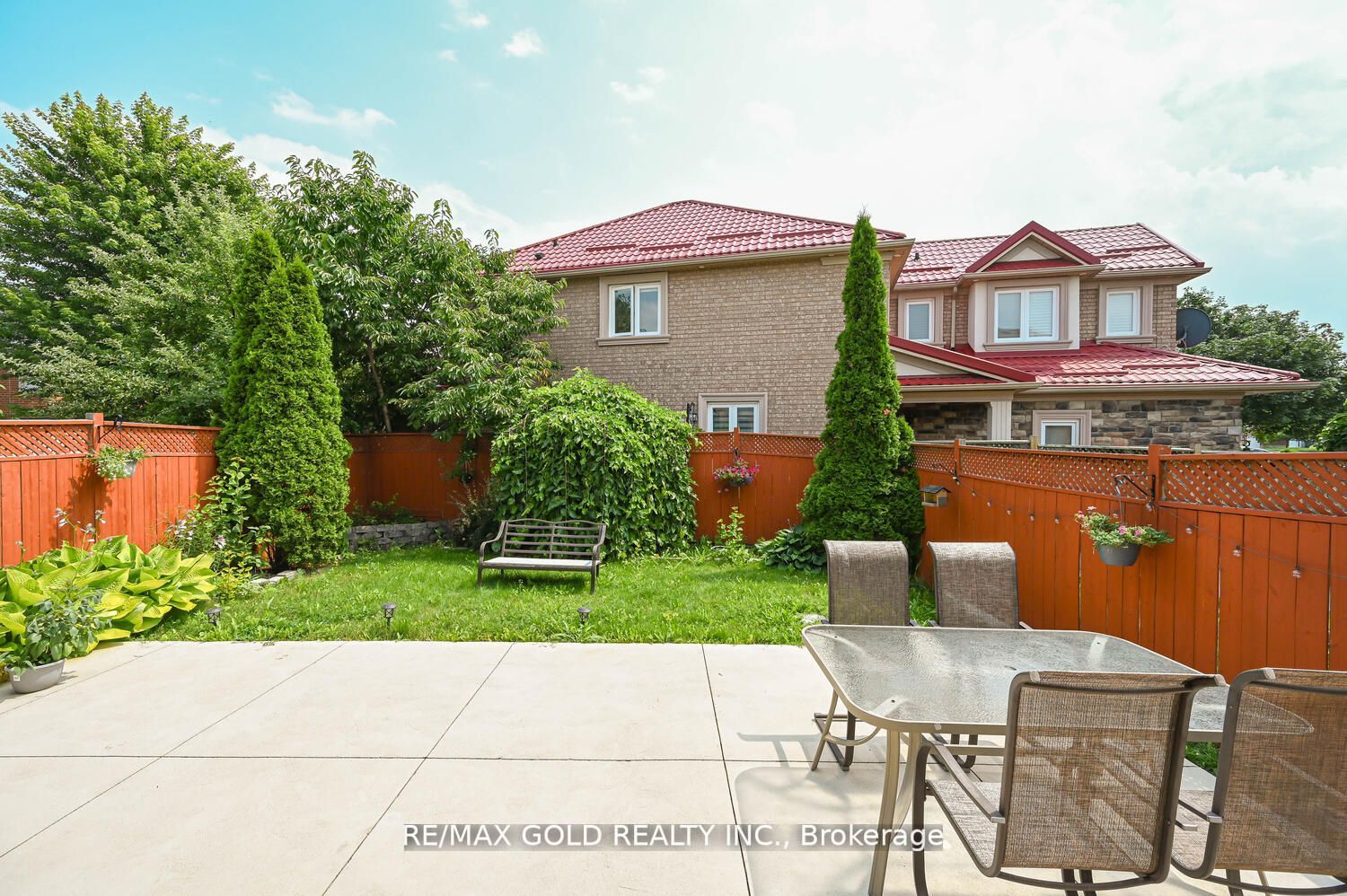 10 Narrow Valley Crescent