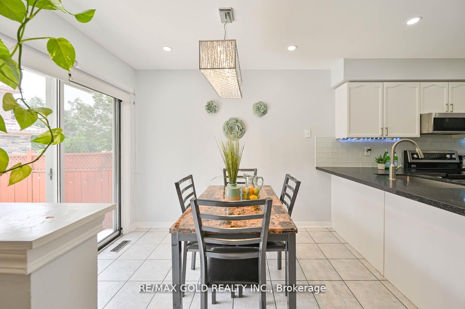 10 Narrow Valley Crescent