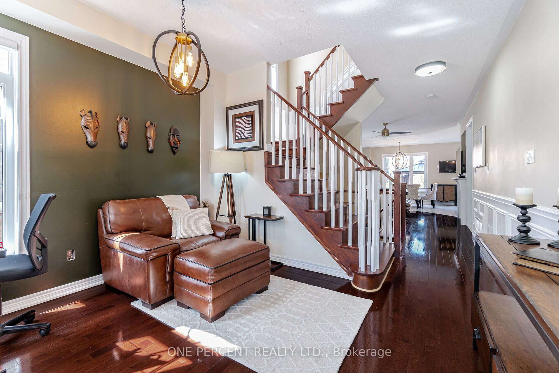 22 Amaryllis Dr