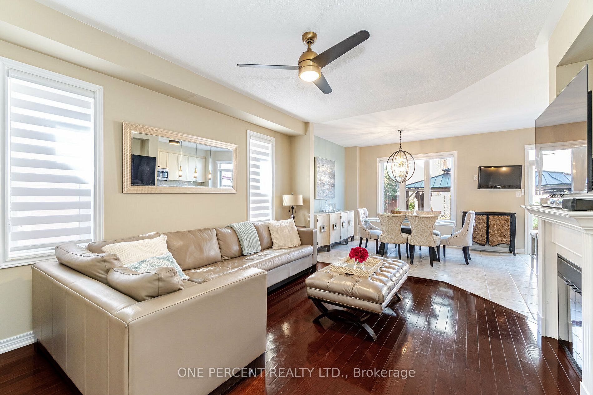 22 Amaryllis Dr