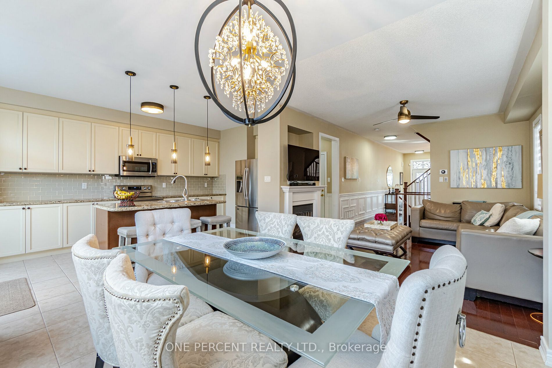 22 Amaryllis Dr