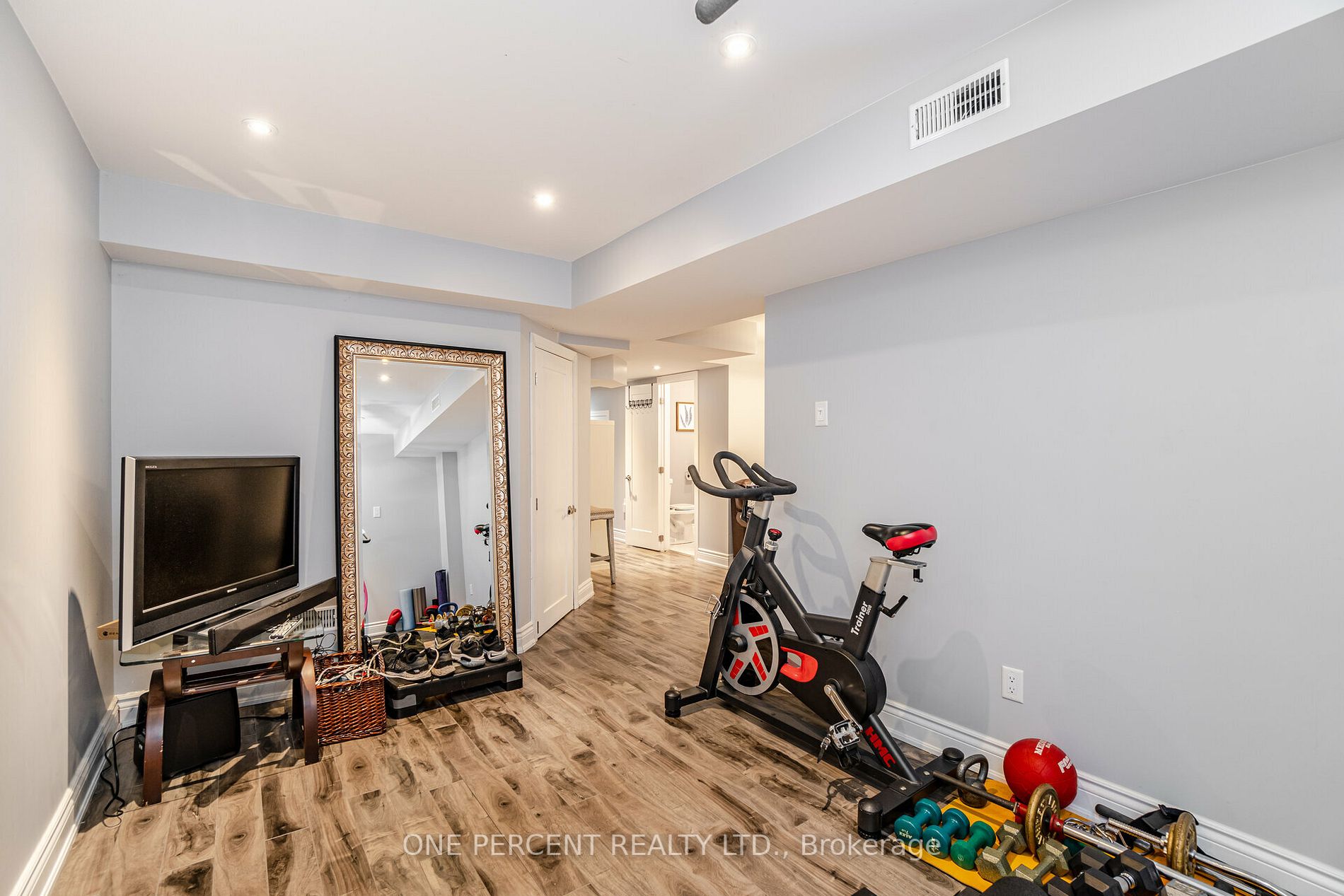 22 Amaryllis Dr