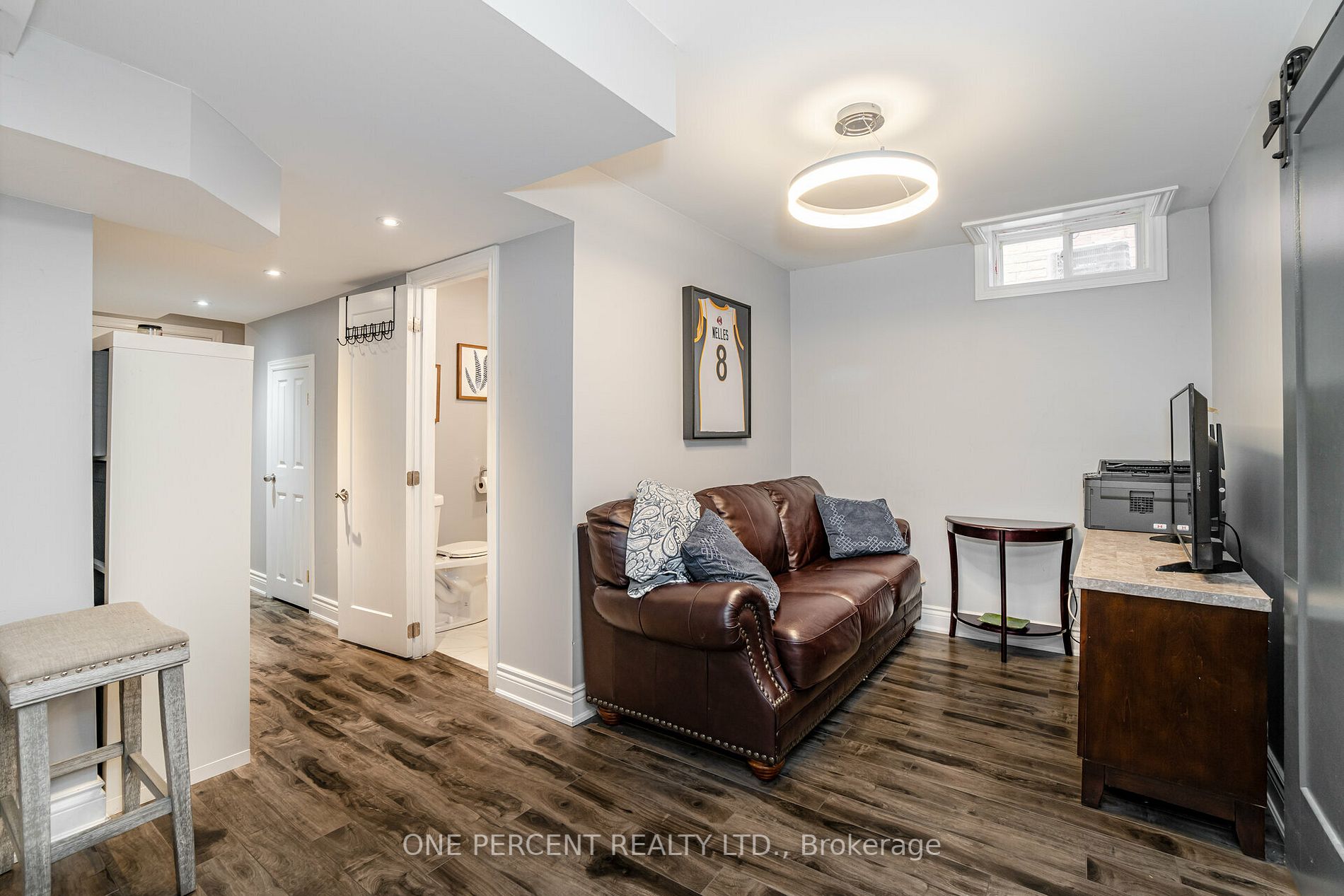 22 Amaryllis Dr