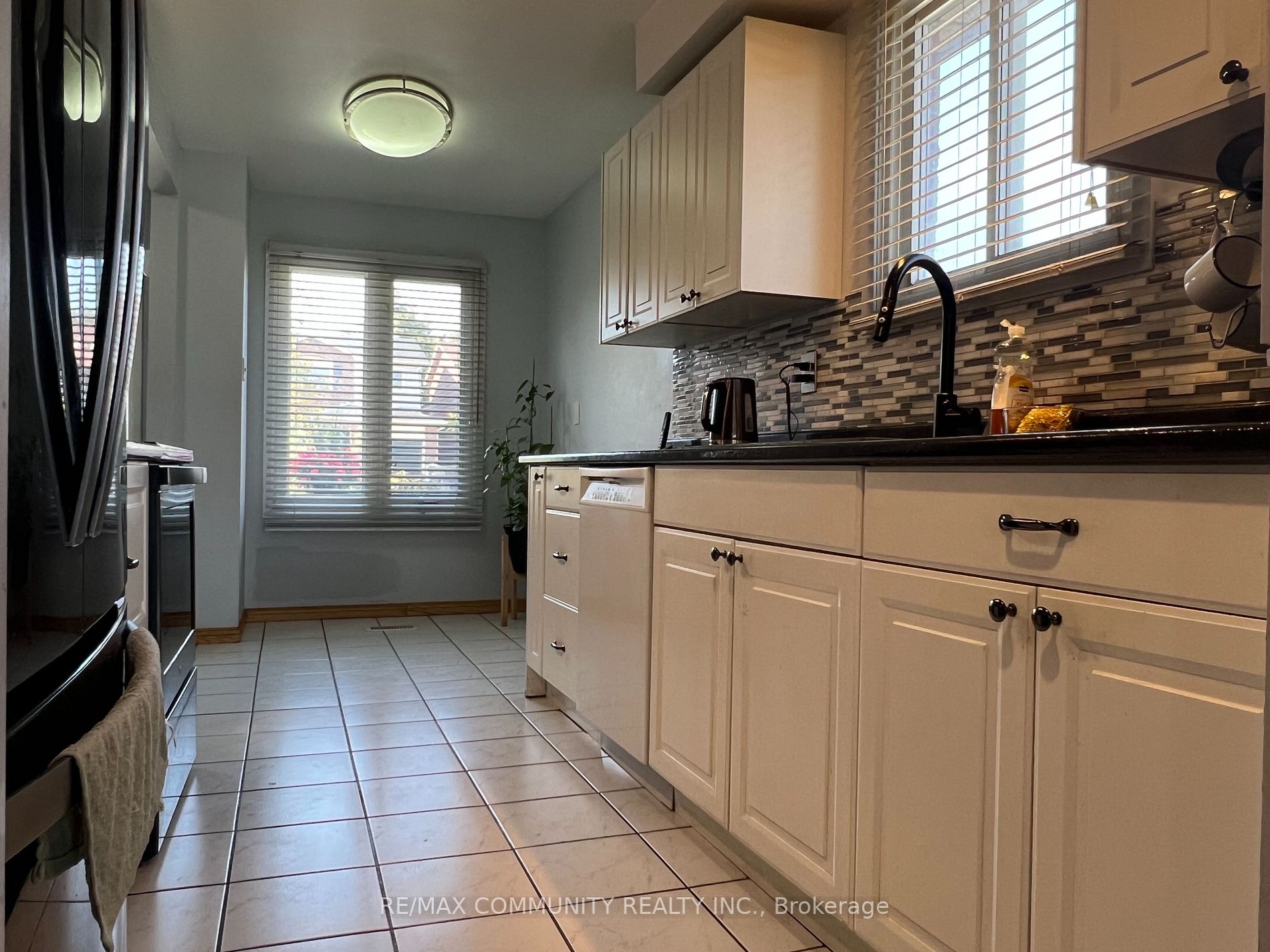 37 Wikander Way