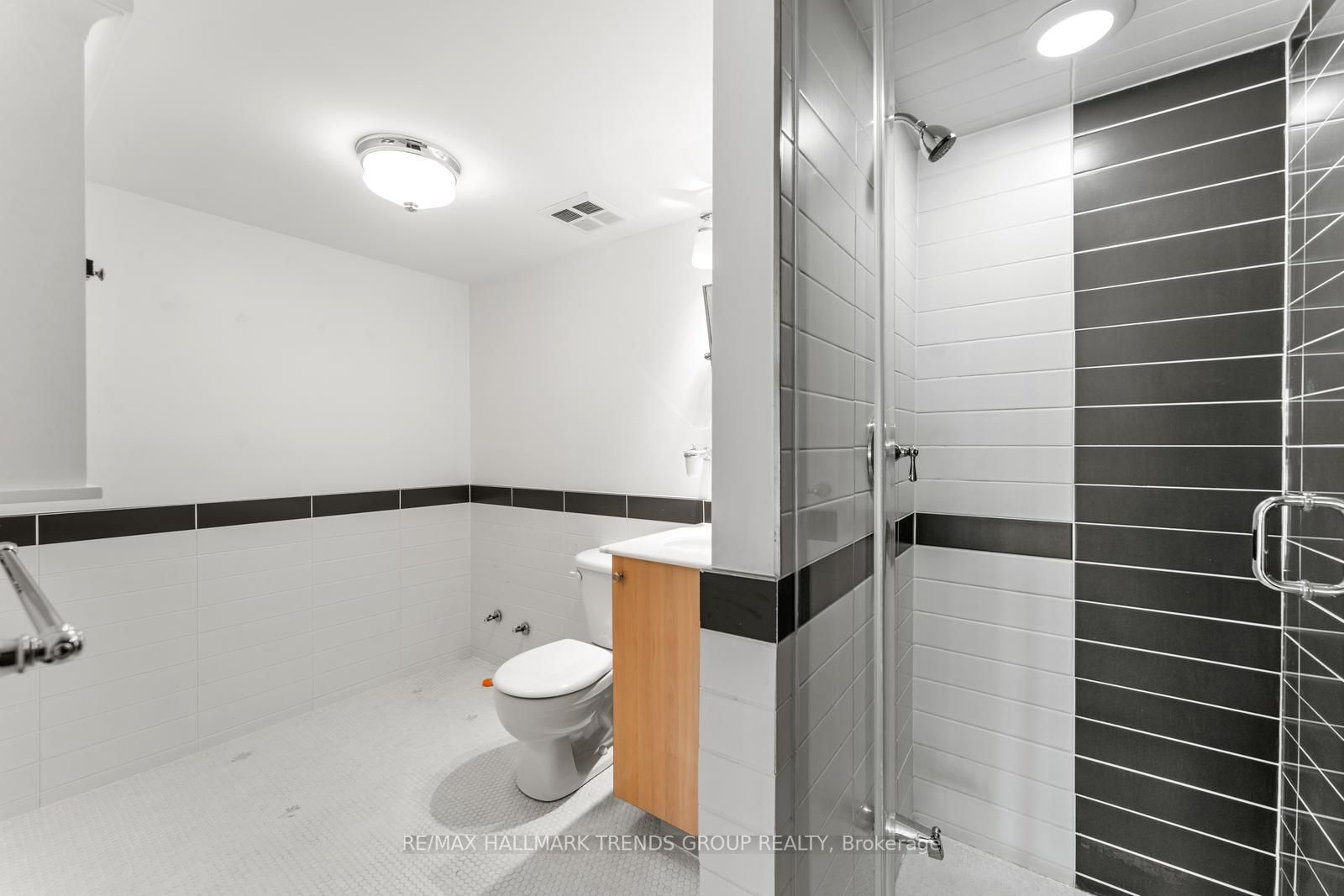 550 Hopewell Ave, #101