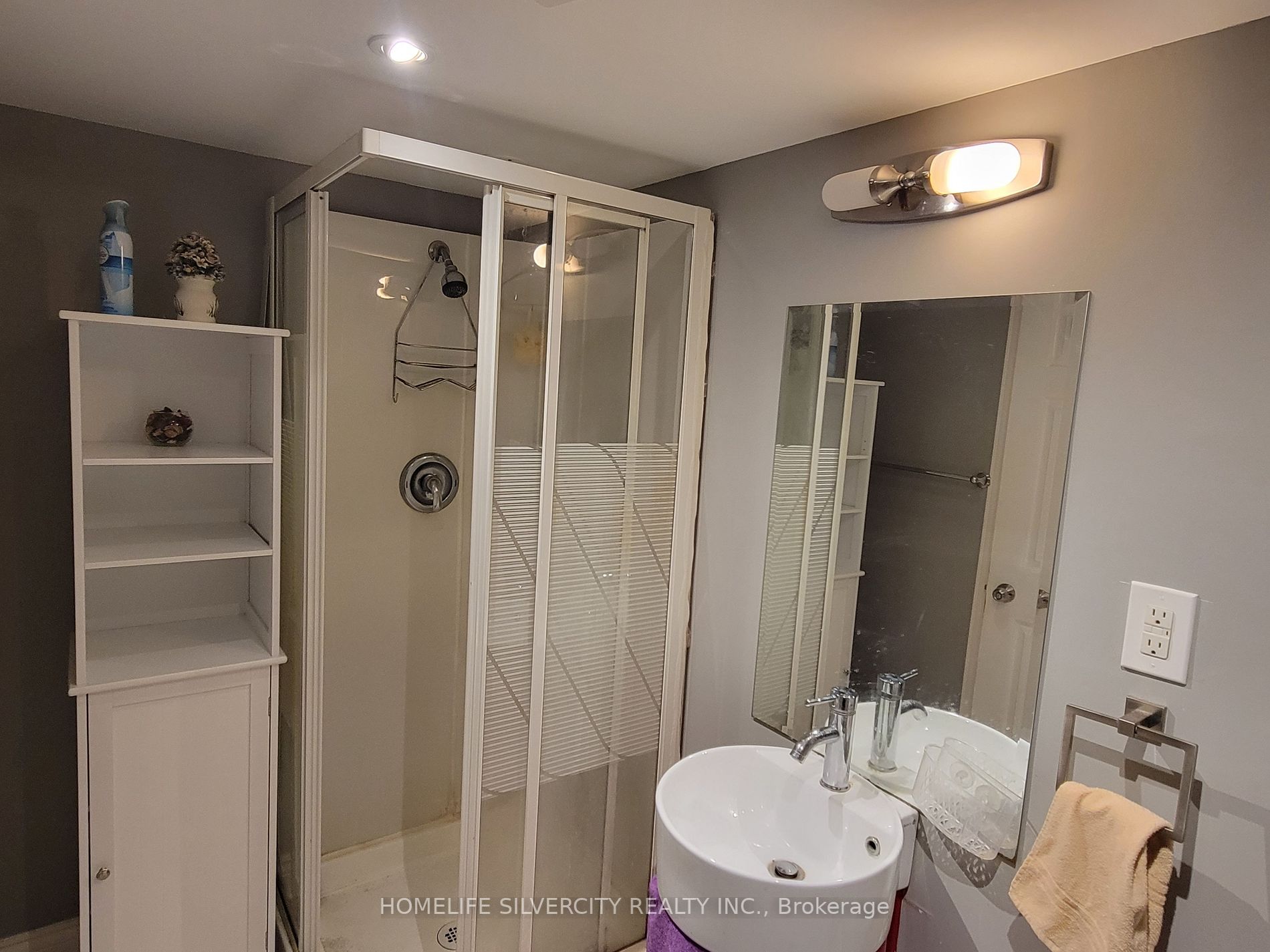 38 Helios Place