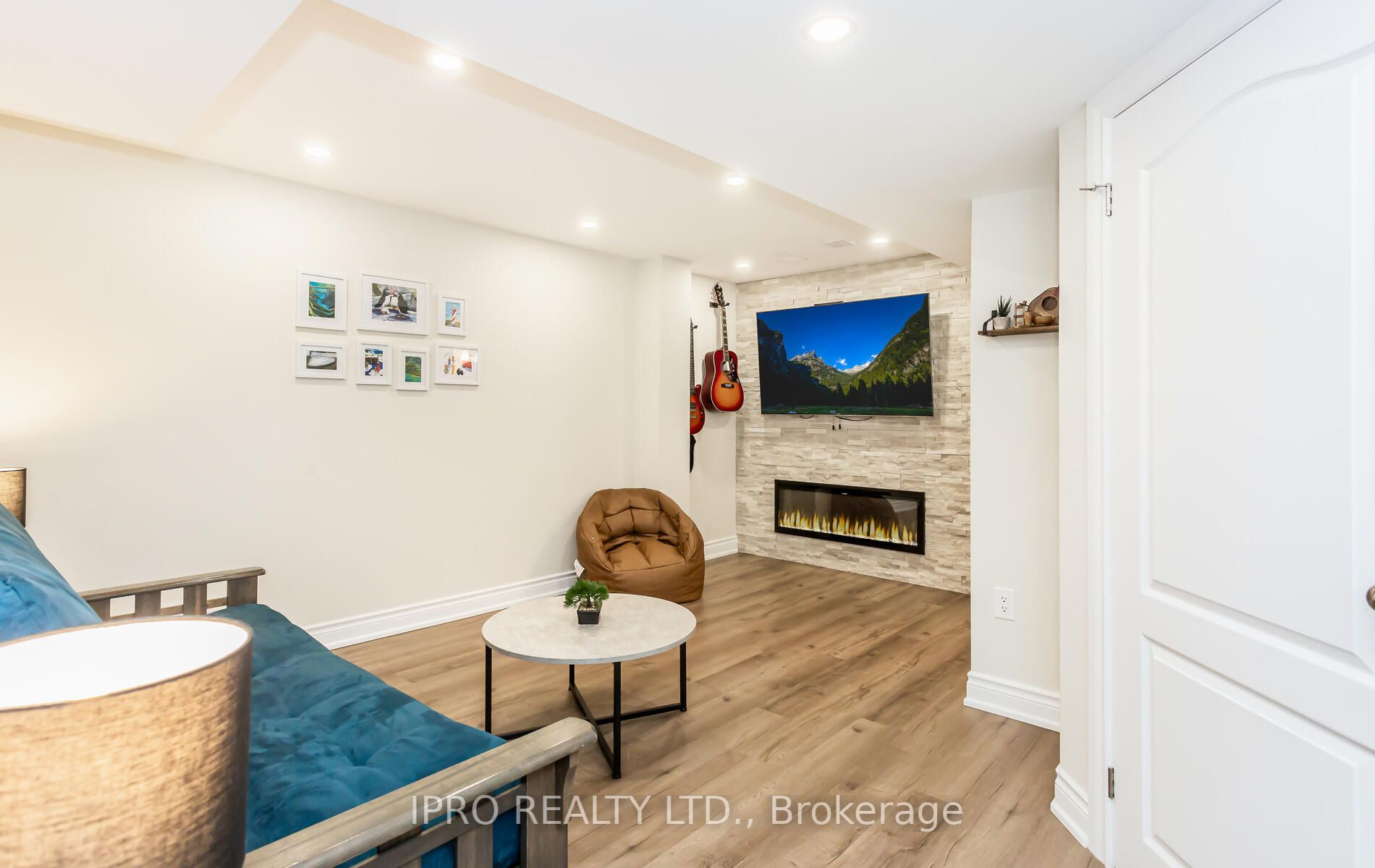 43 Roadmaster Lane