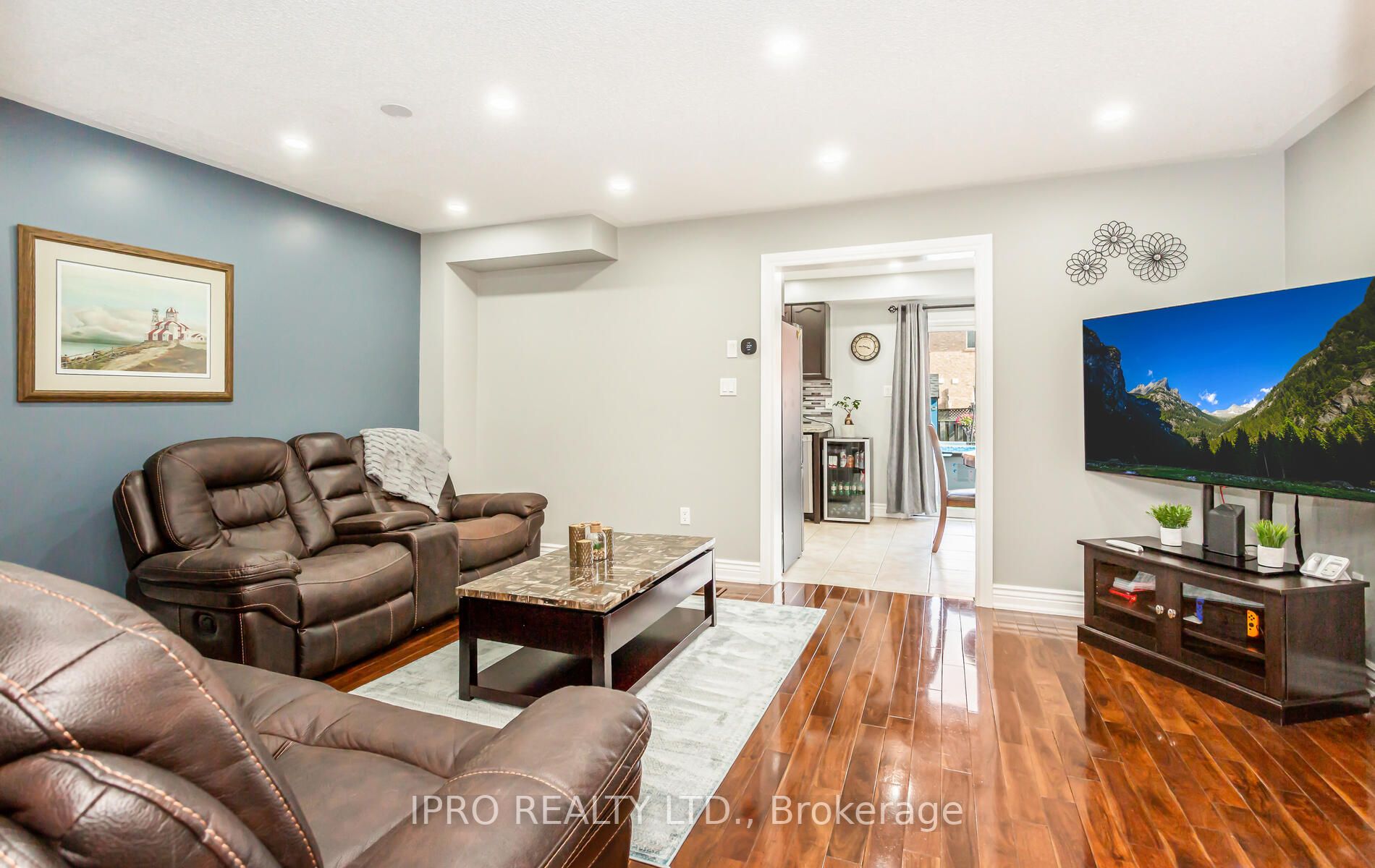 43 Roadmaster Lane
