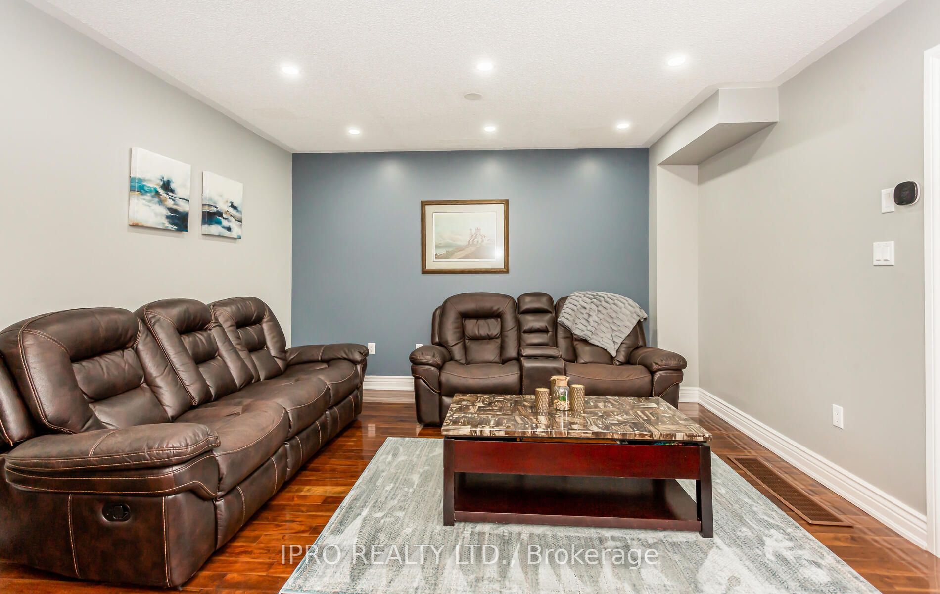 43 Roadmaster Lane
