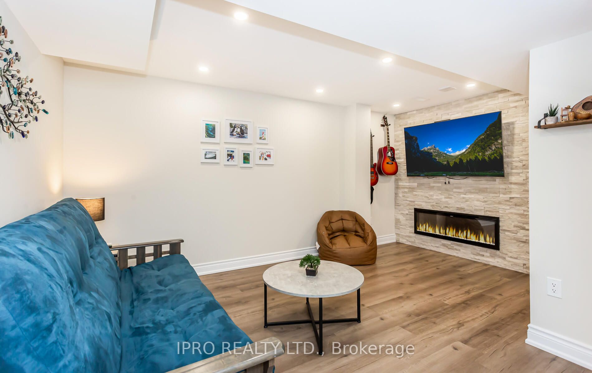 43 Roadmaster Lane