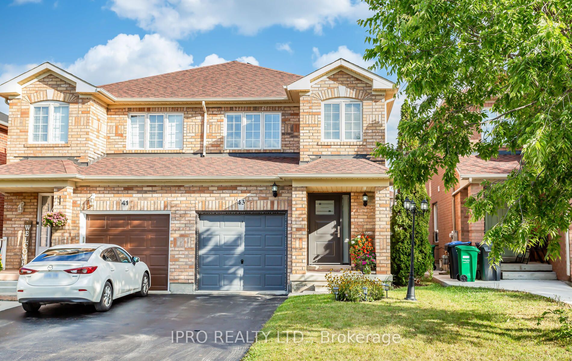 43 Roadmaster Lane