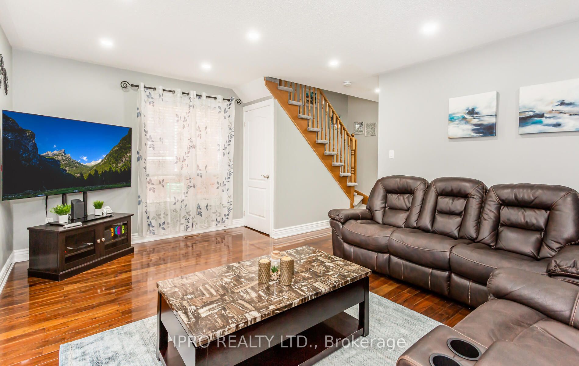 43 Roadmaster Lane