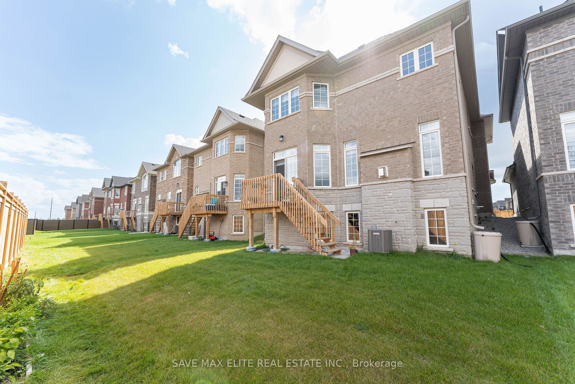 20 Branigan Cres E