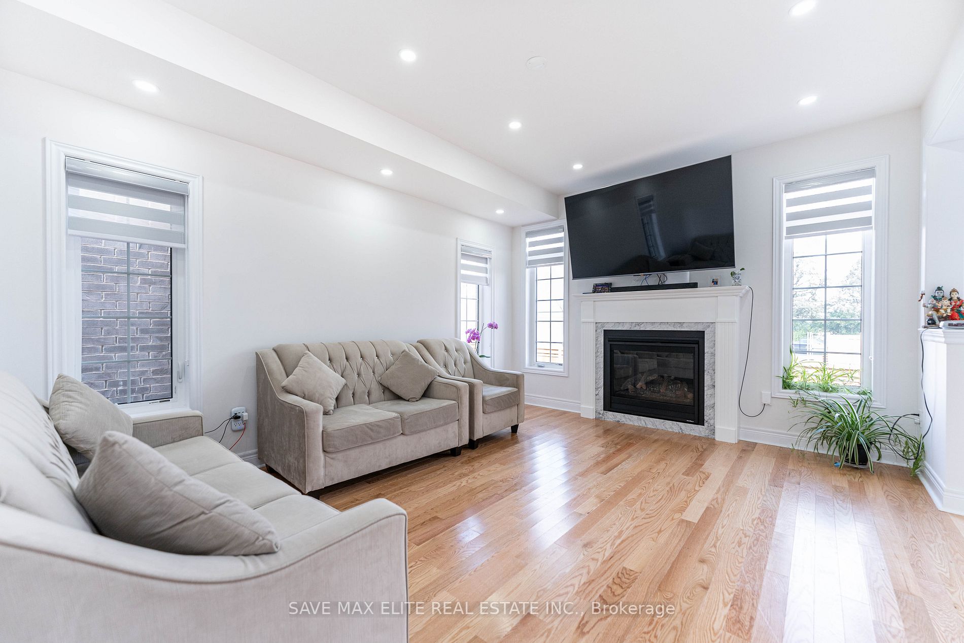 20 Branigan Cres E