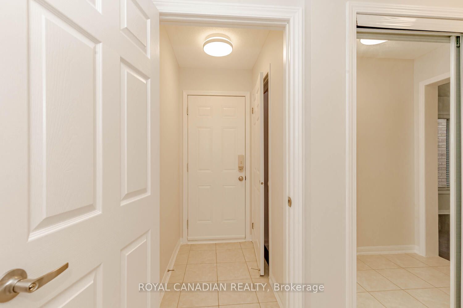 370 Schreyer Cres