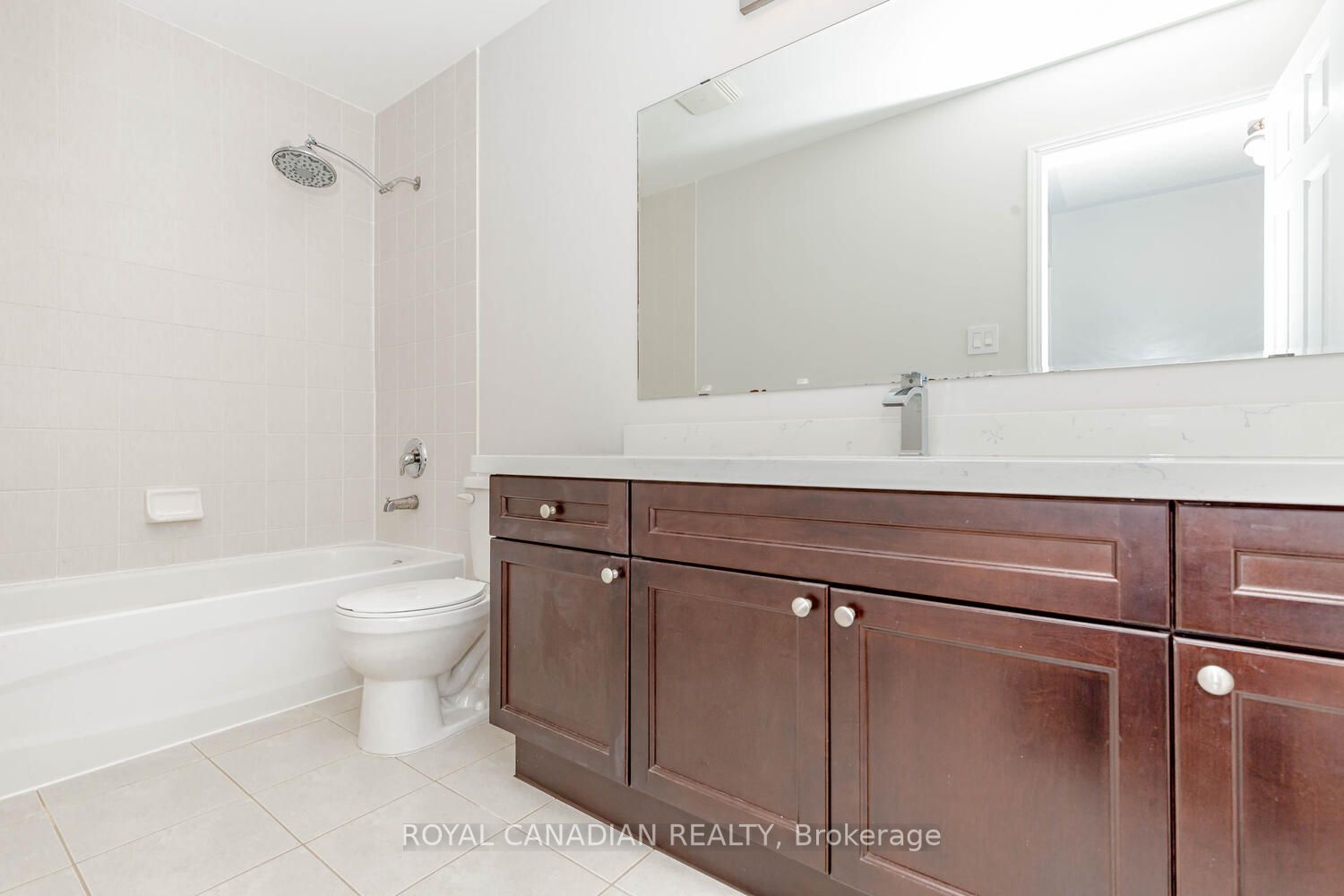 370 Schreyer Cres