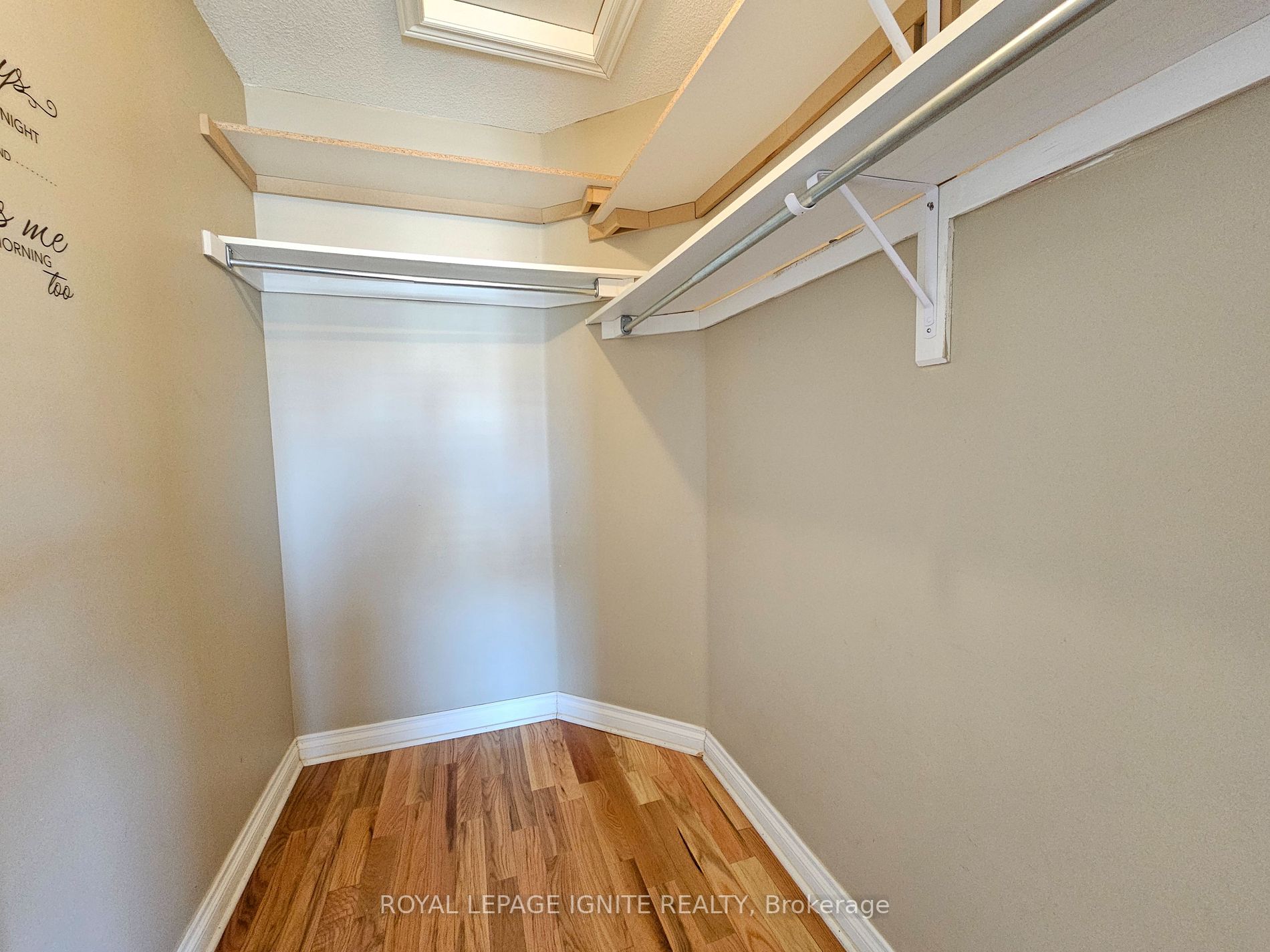 6 Trevino Crescent