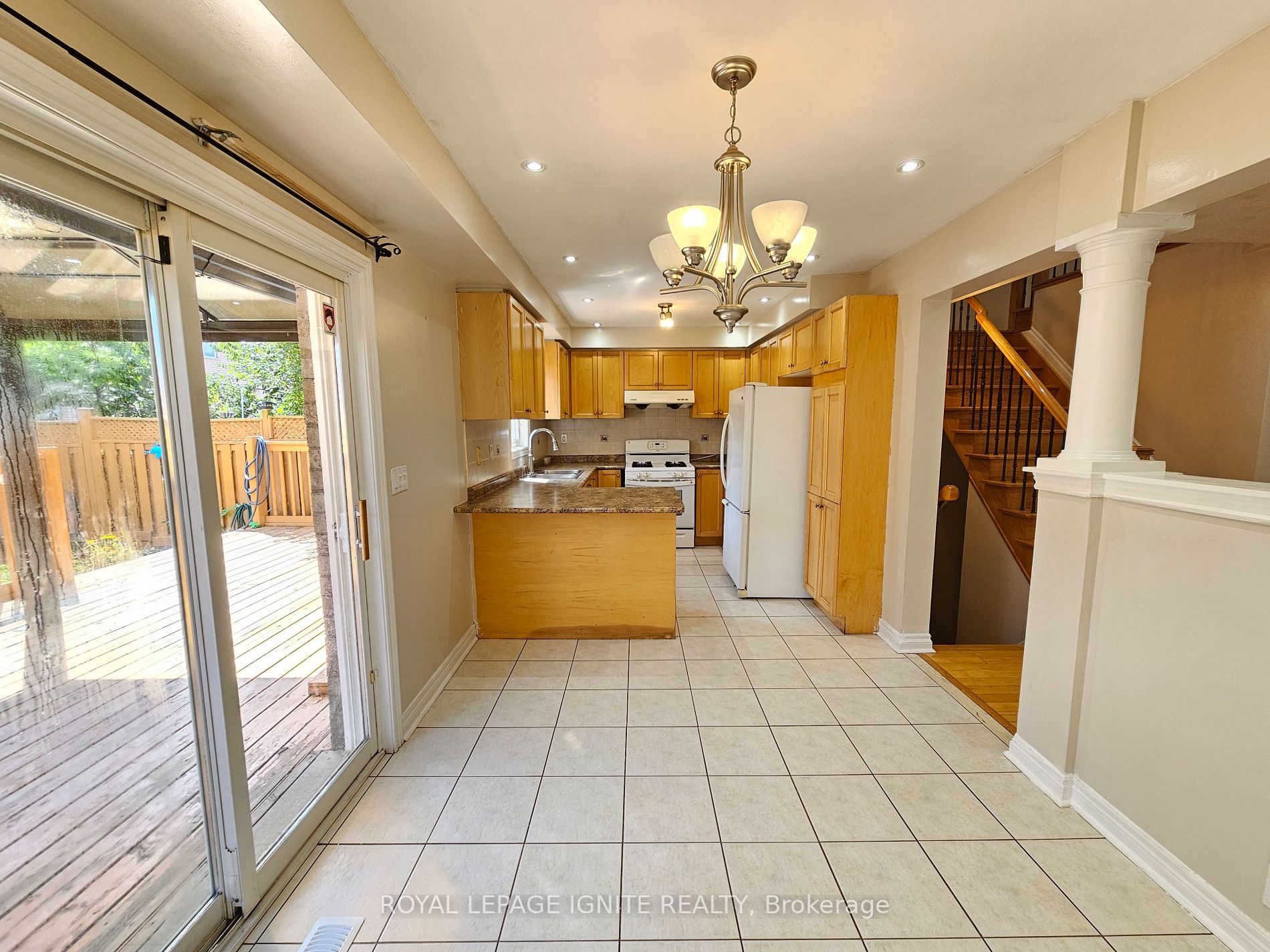 6 Trevino Crescent