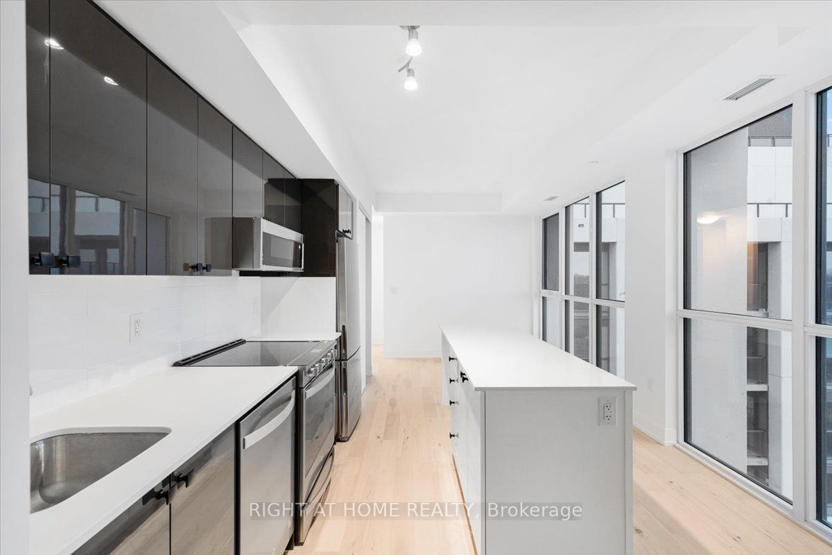 1063 Douglas Mccurdy Comm Circ, #1201
