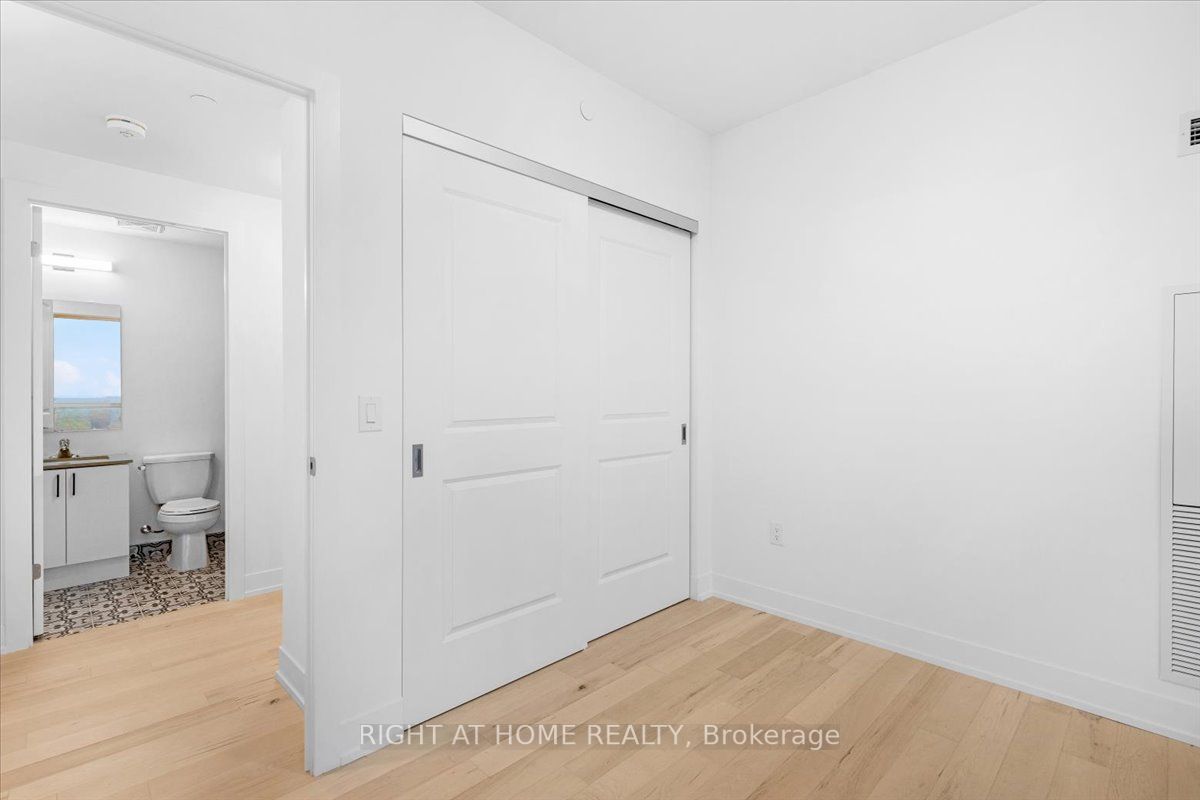 1063 Douglas Mccurdy Comm Circ, #1201