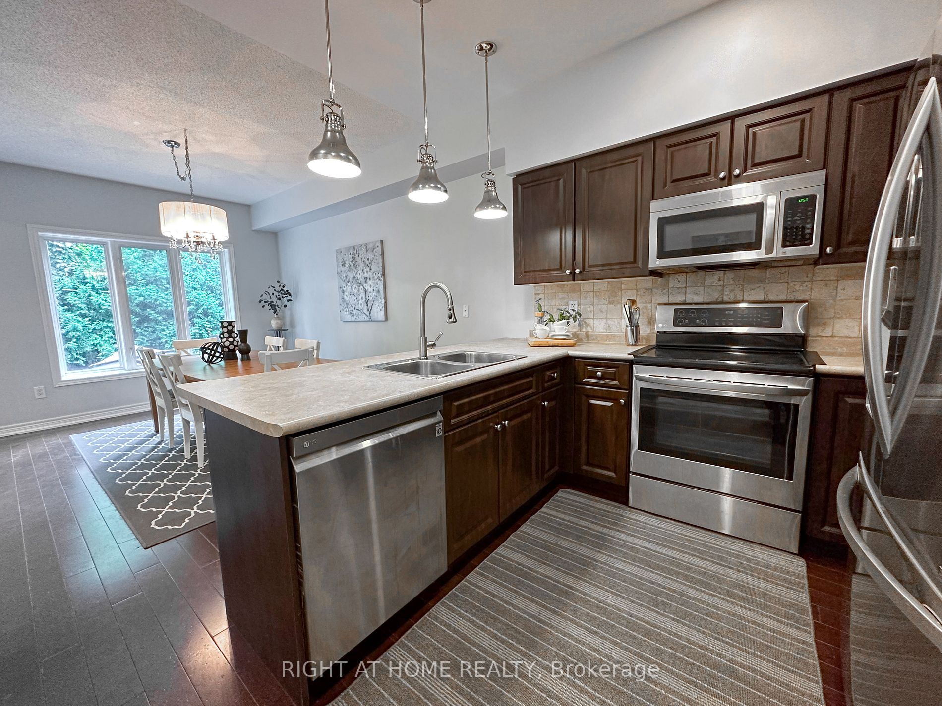 362 Plains Rd E, #25
