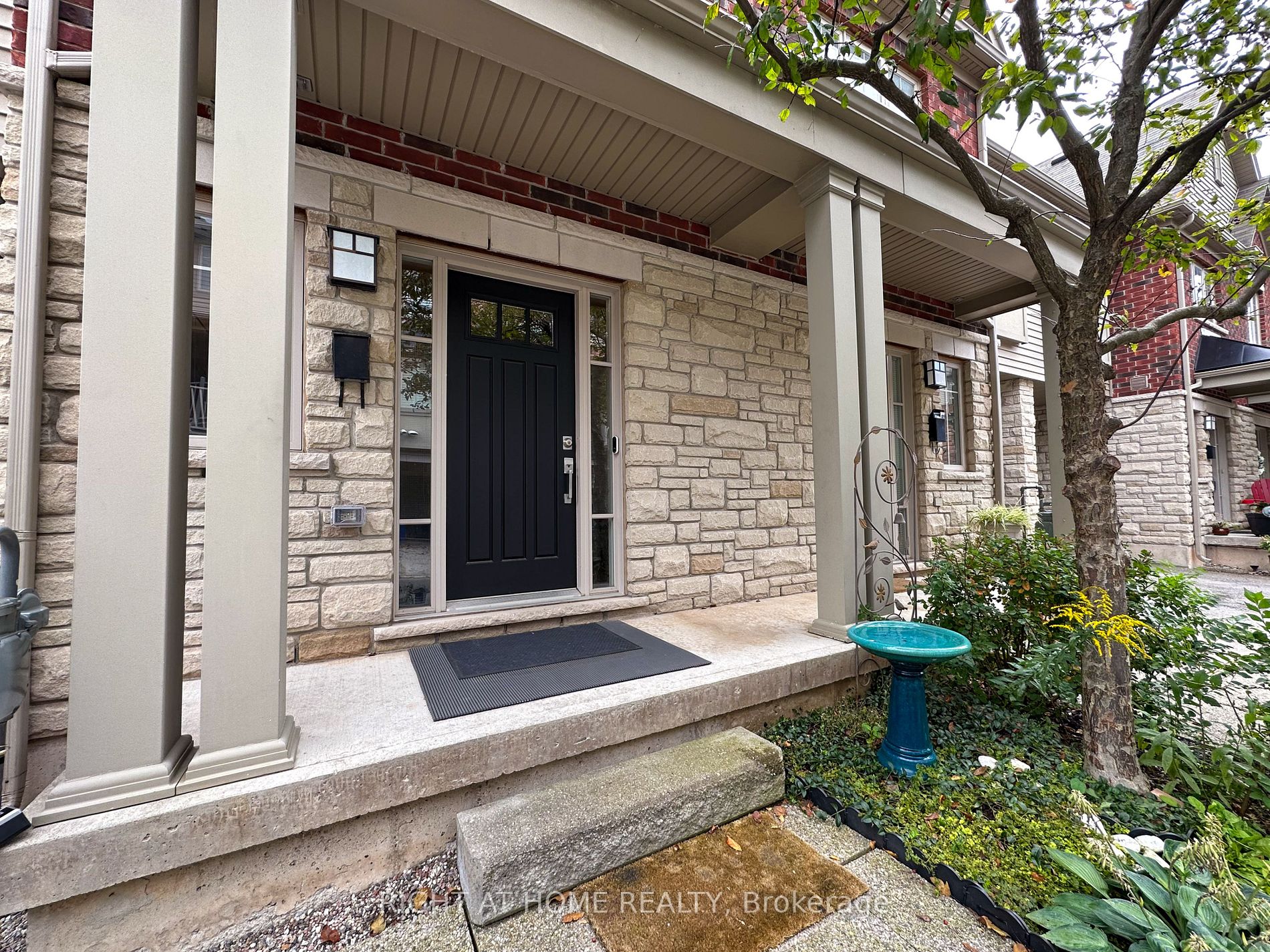 362 Plains Rd E, #25