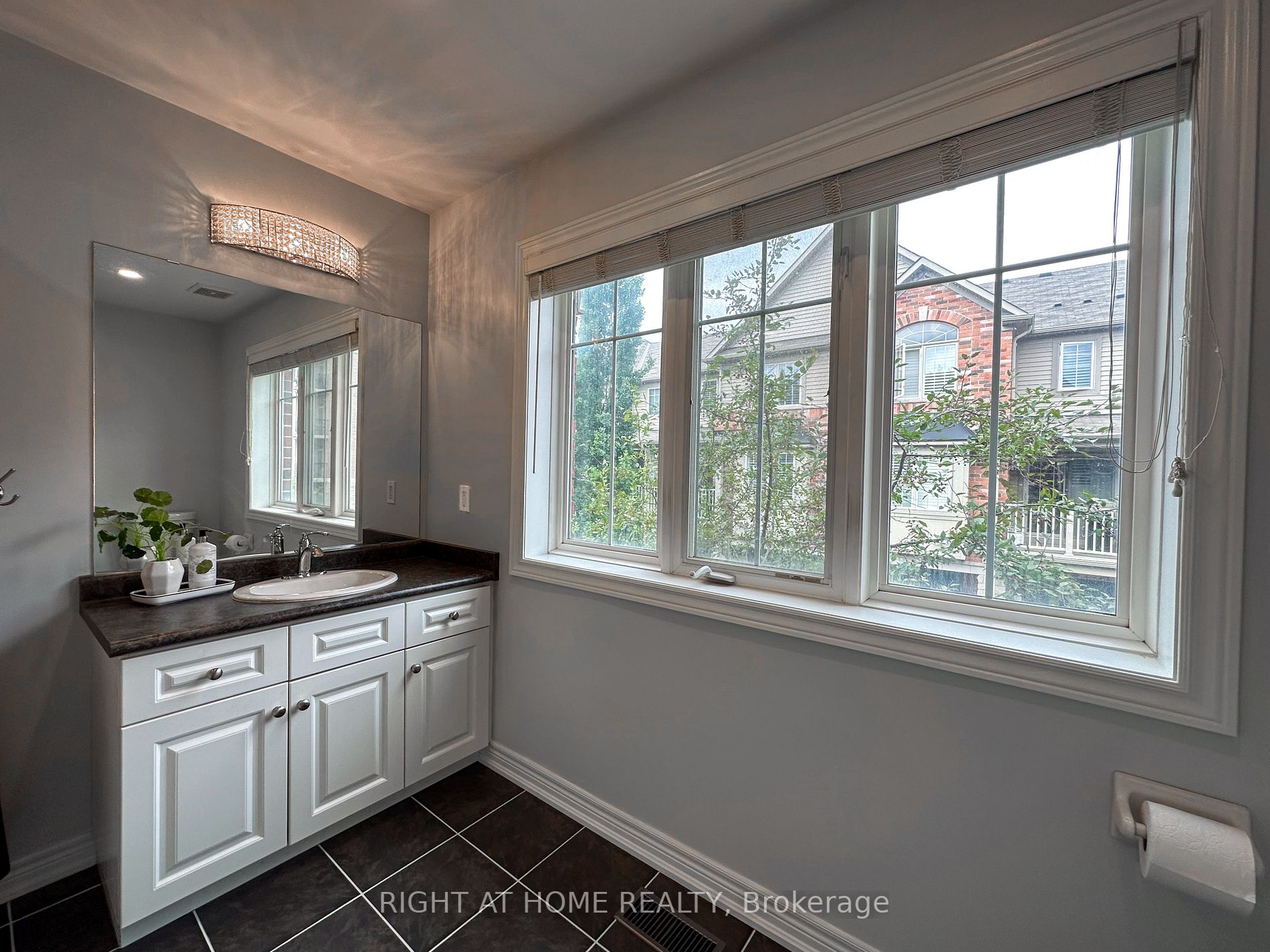 362 Plains Rd E, #25