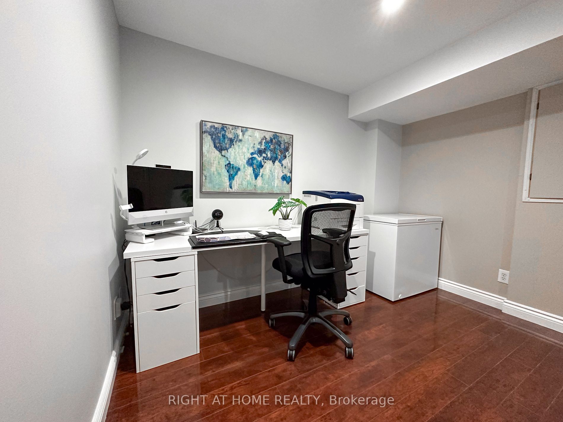 362 Plains Rd E, #25