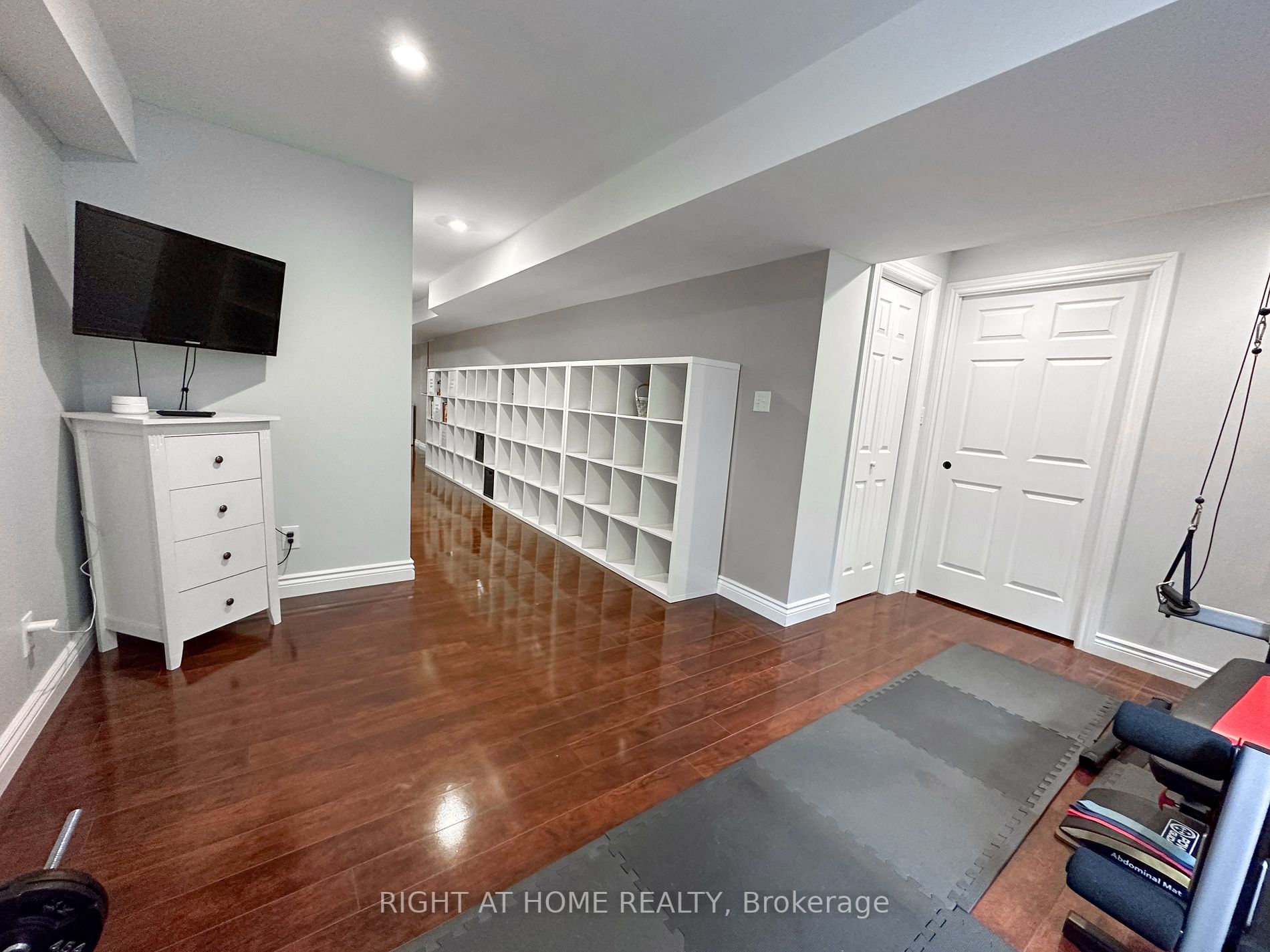 362 Plains Rd E, #25