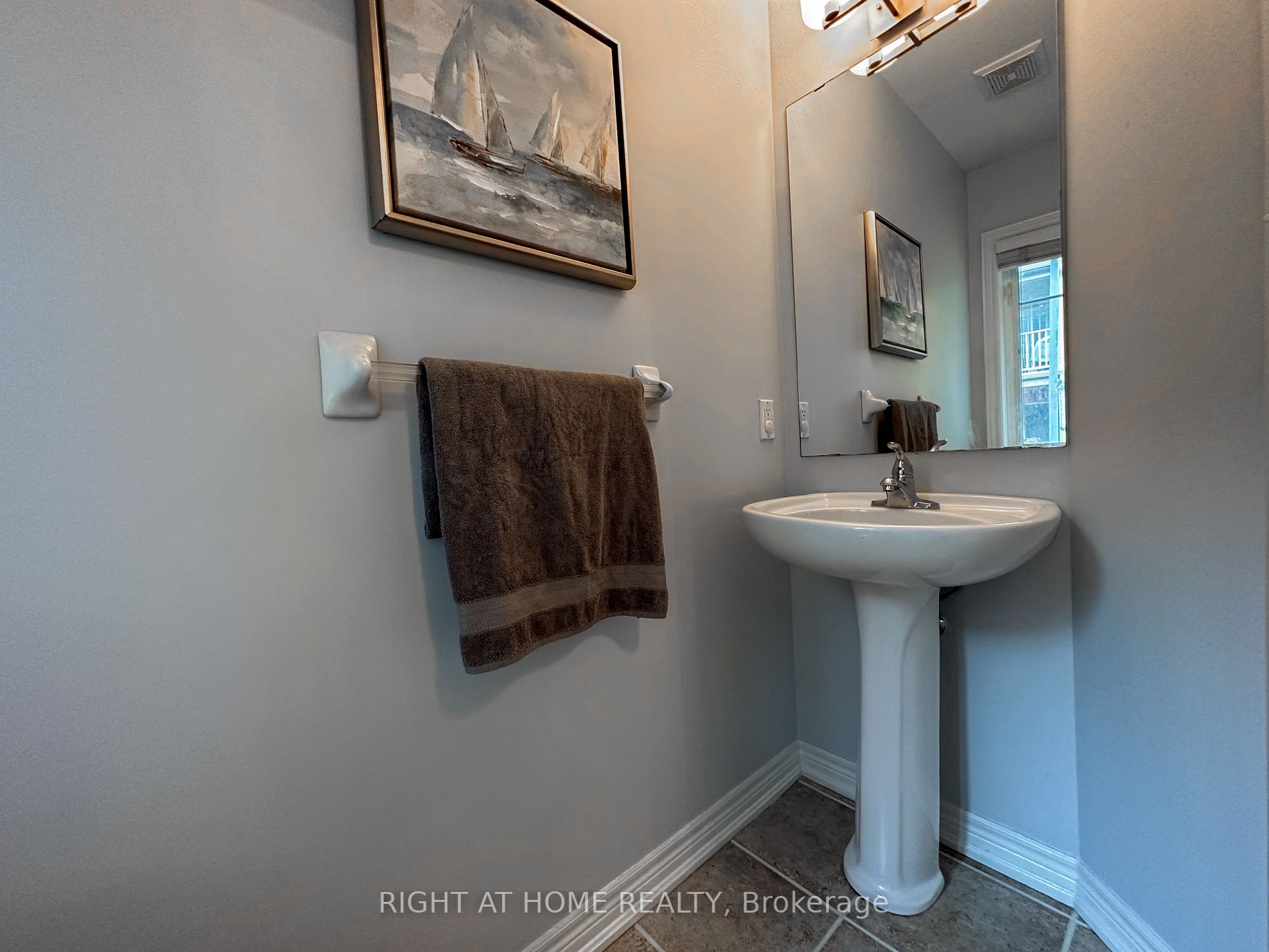 362 Plains Rd E, #25