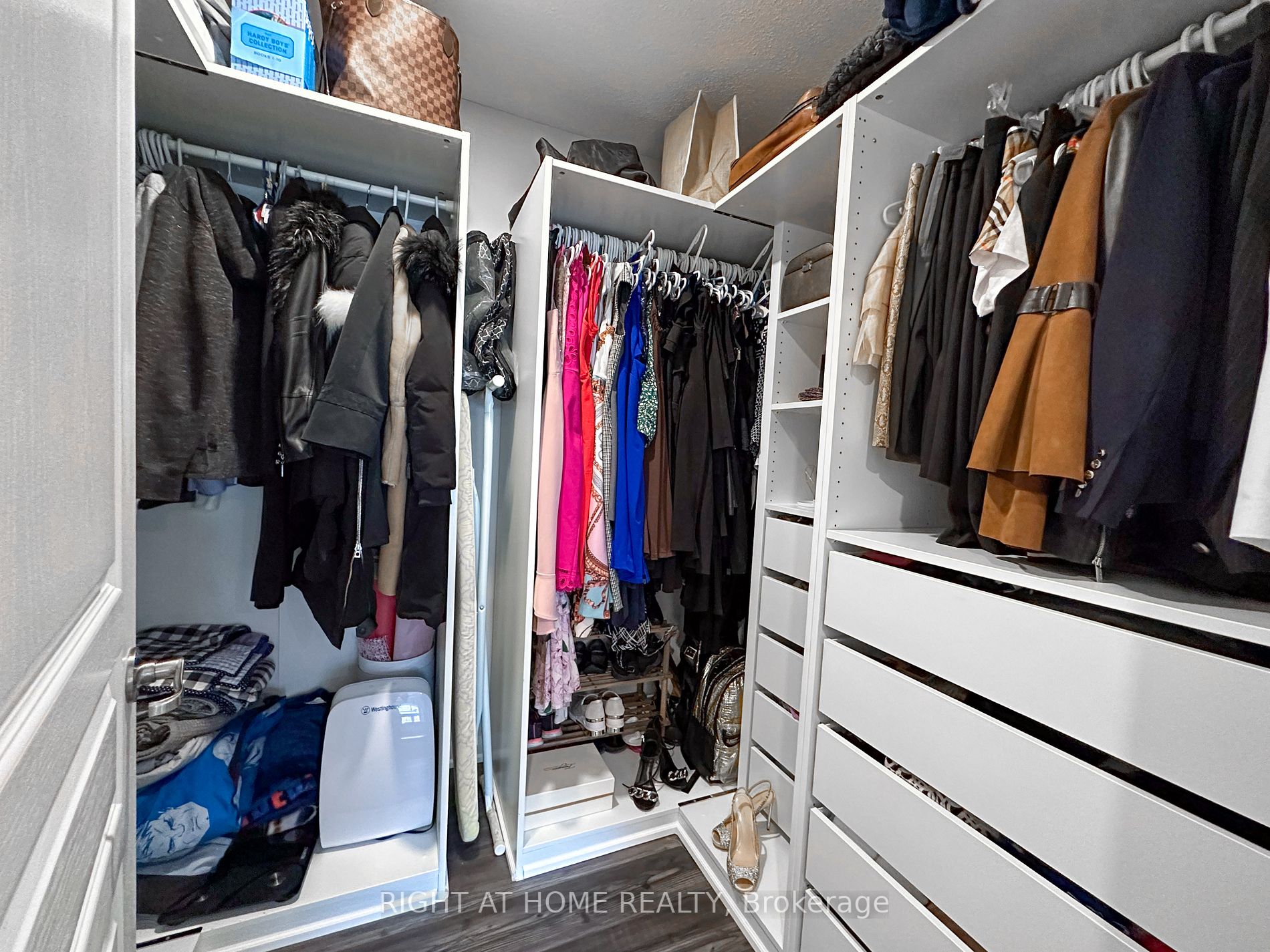 362 Plains Rd E, #25
