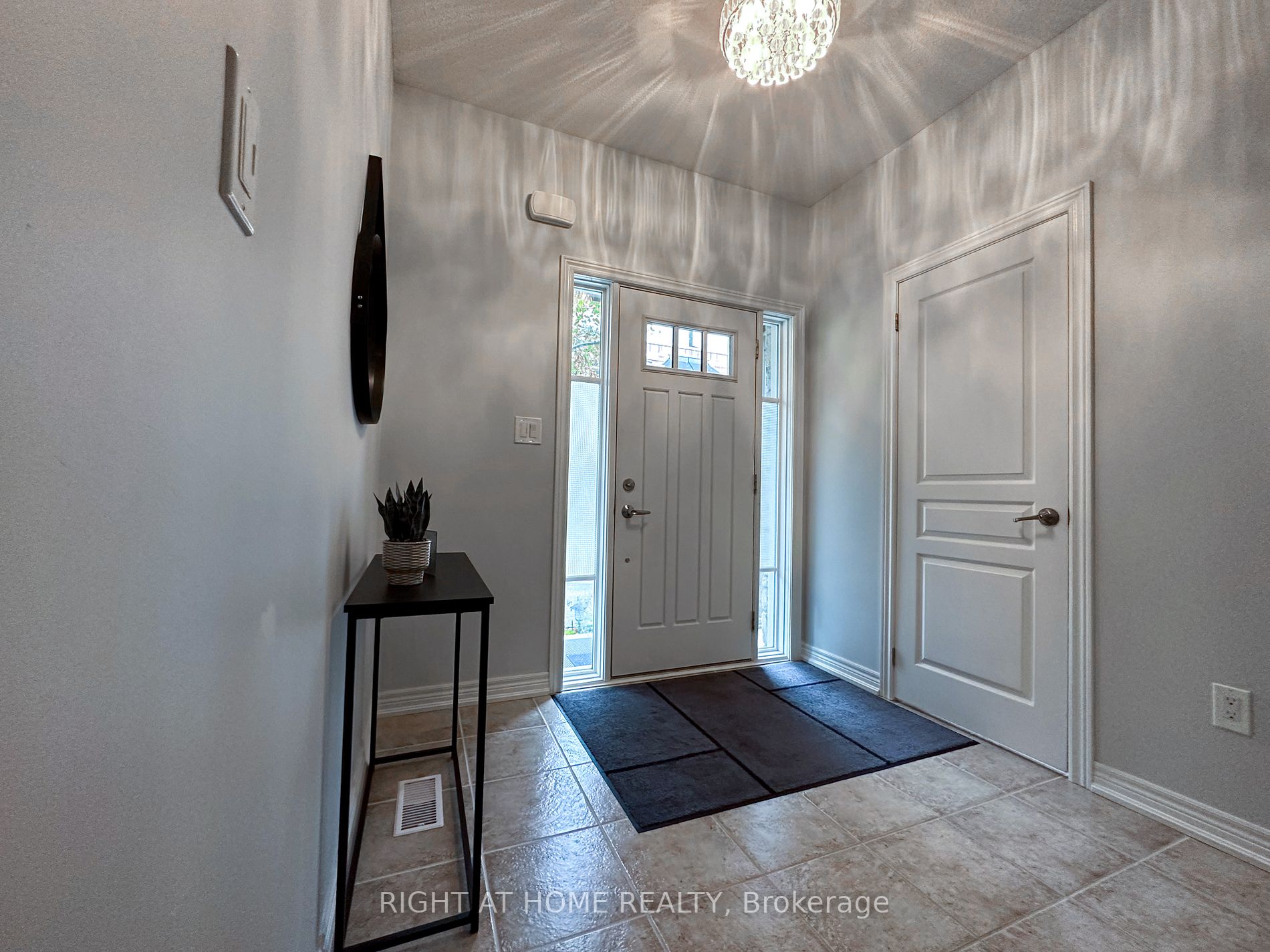 362 Plains Rd E, #25
