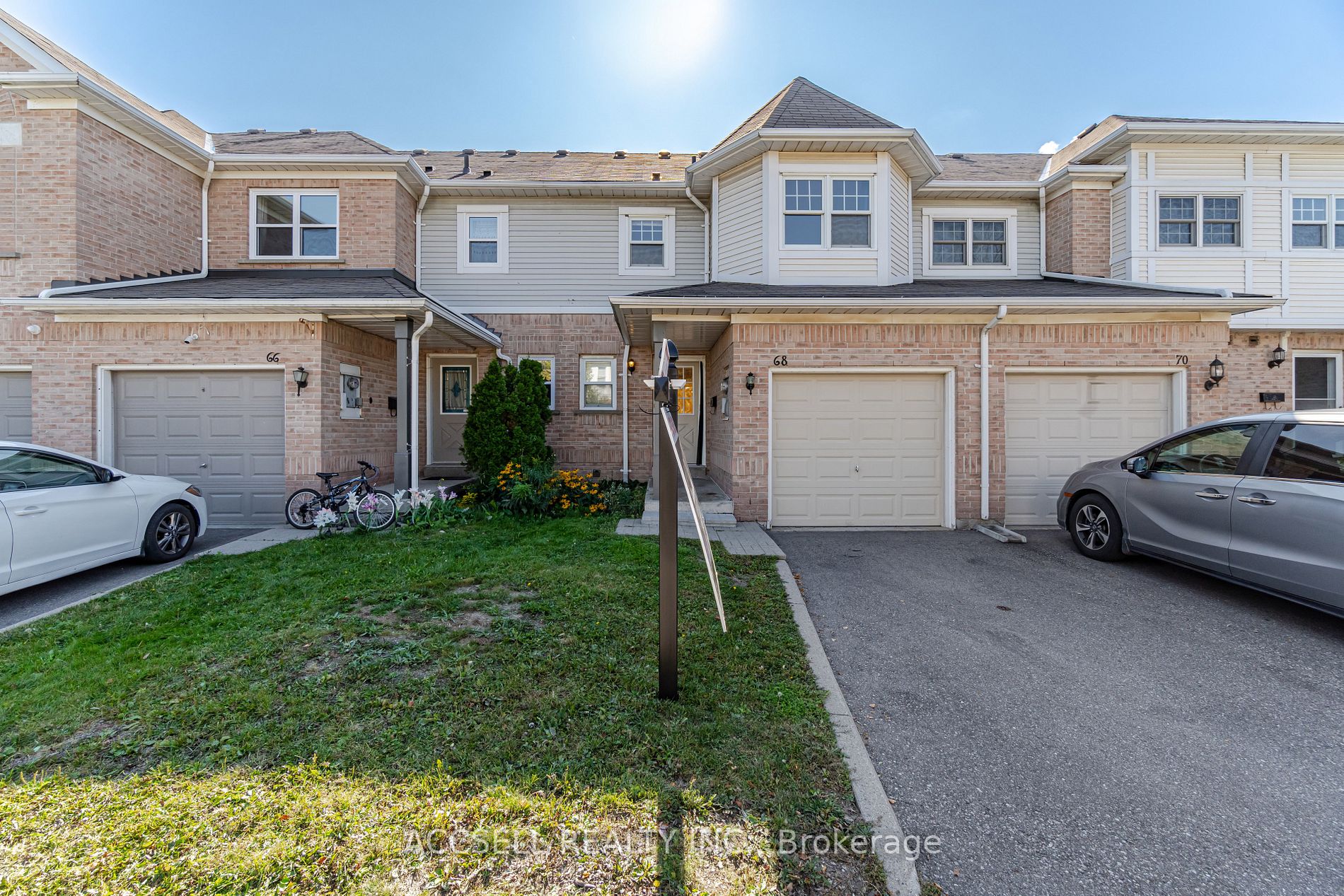 68 Wickstead Crt, #52