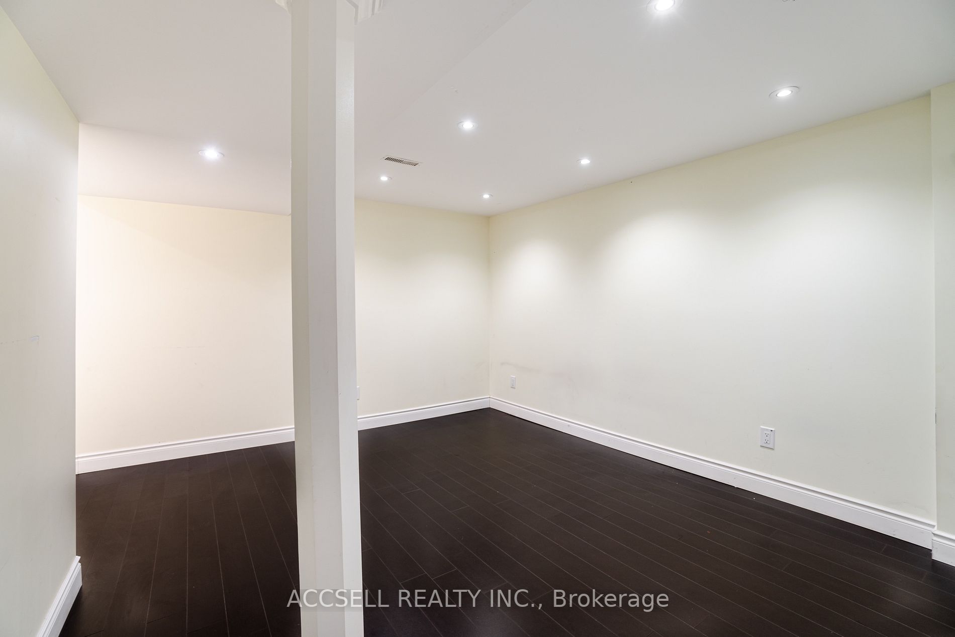 68 Wickstead Court, #52