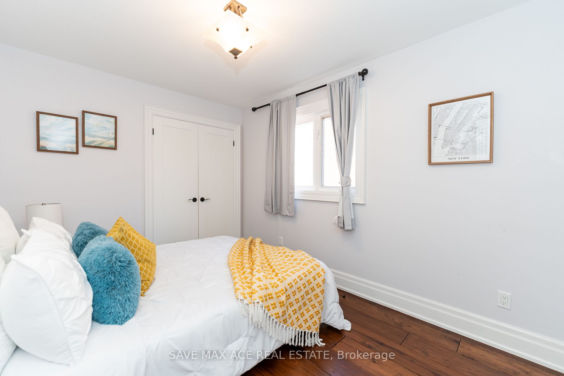 2603 Castle Hill Cres