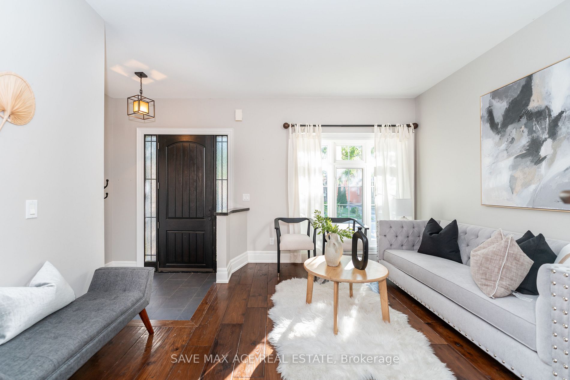 2603 Castle Hill Cres