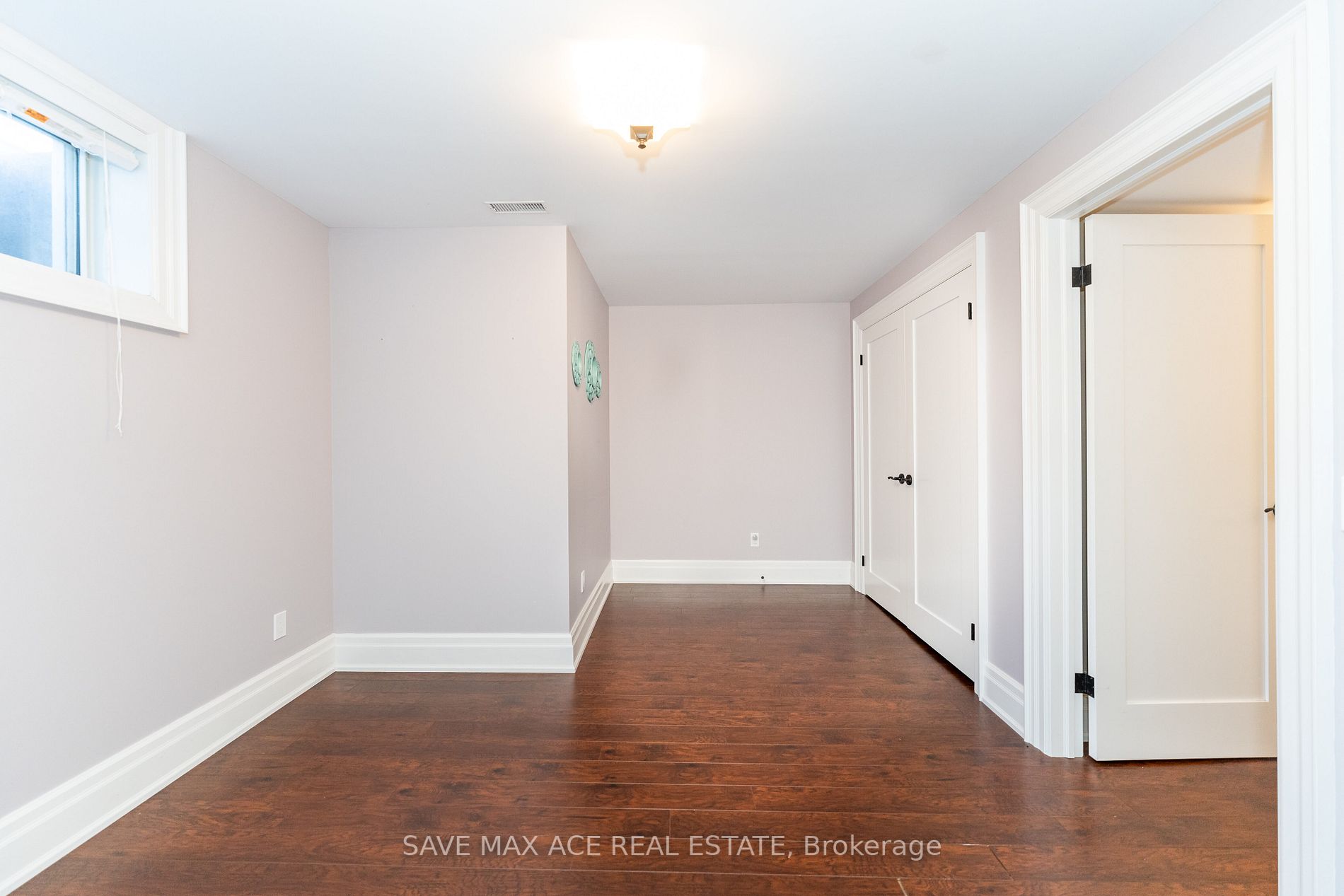 2603 Castle Hill Cres