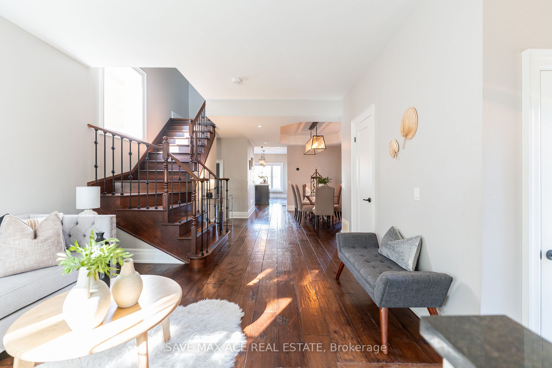 2603 Castle Hill Cres