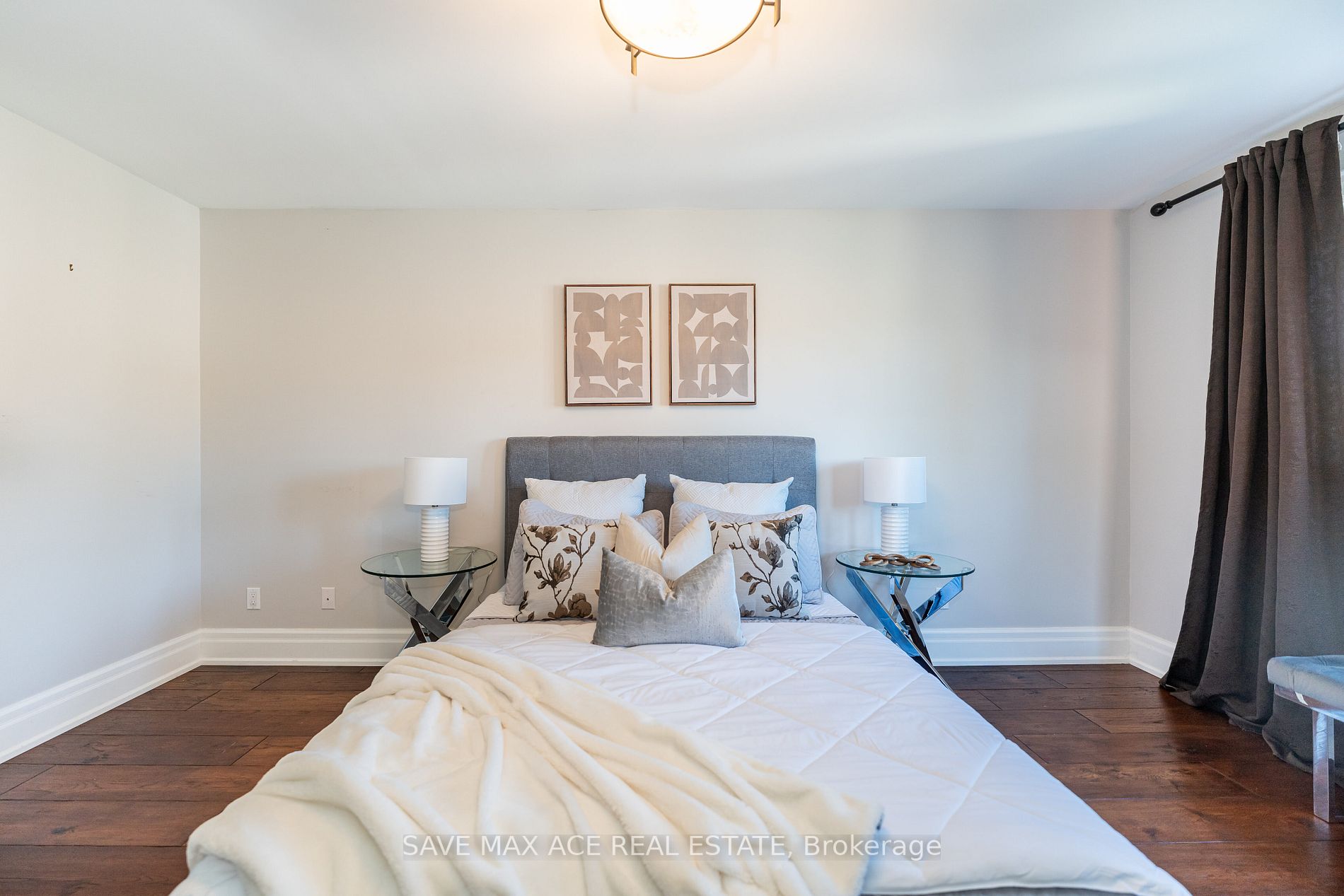 2603 Castle Hill Cres