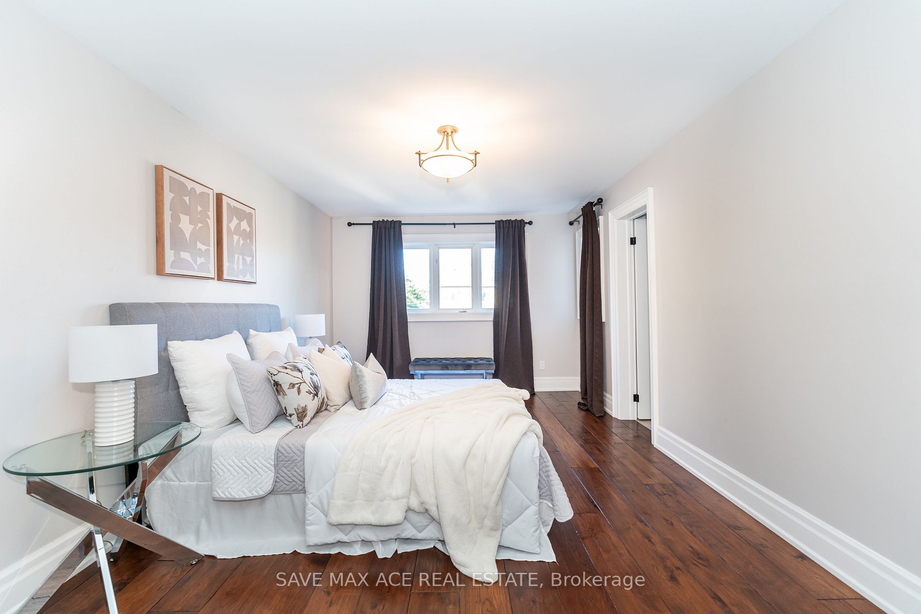 2603 Castle Hill Cres