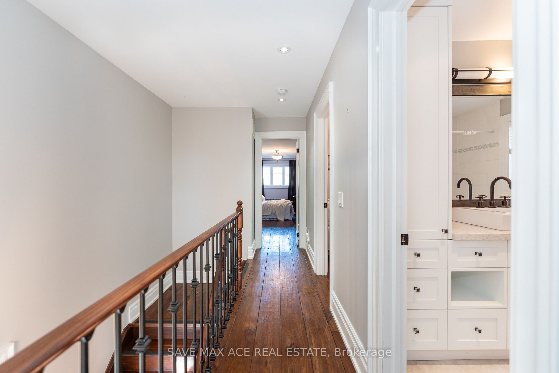 2603 Castle Hill Cres