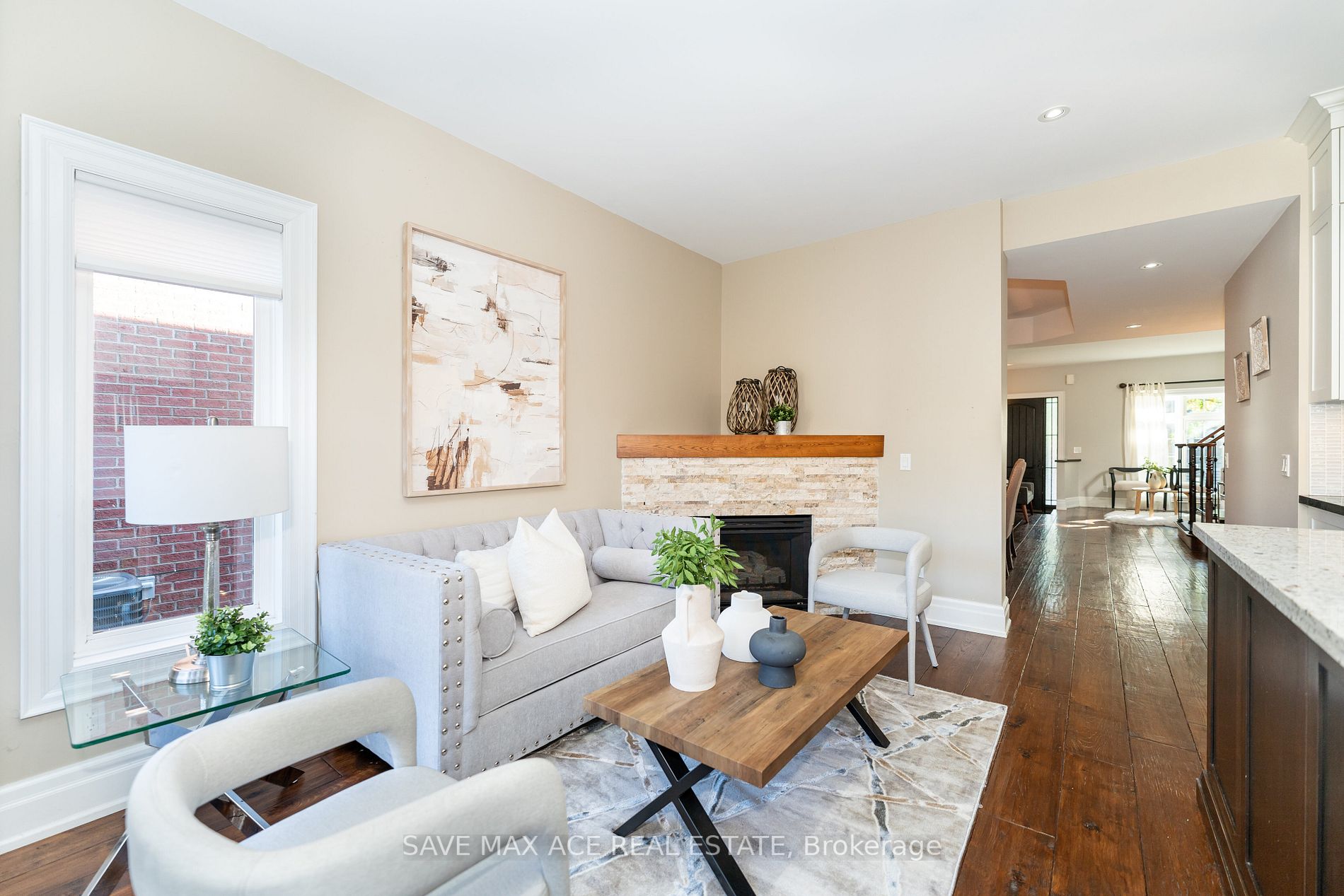 2603 Castle Hill Cres
