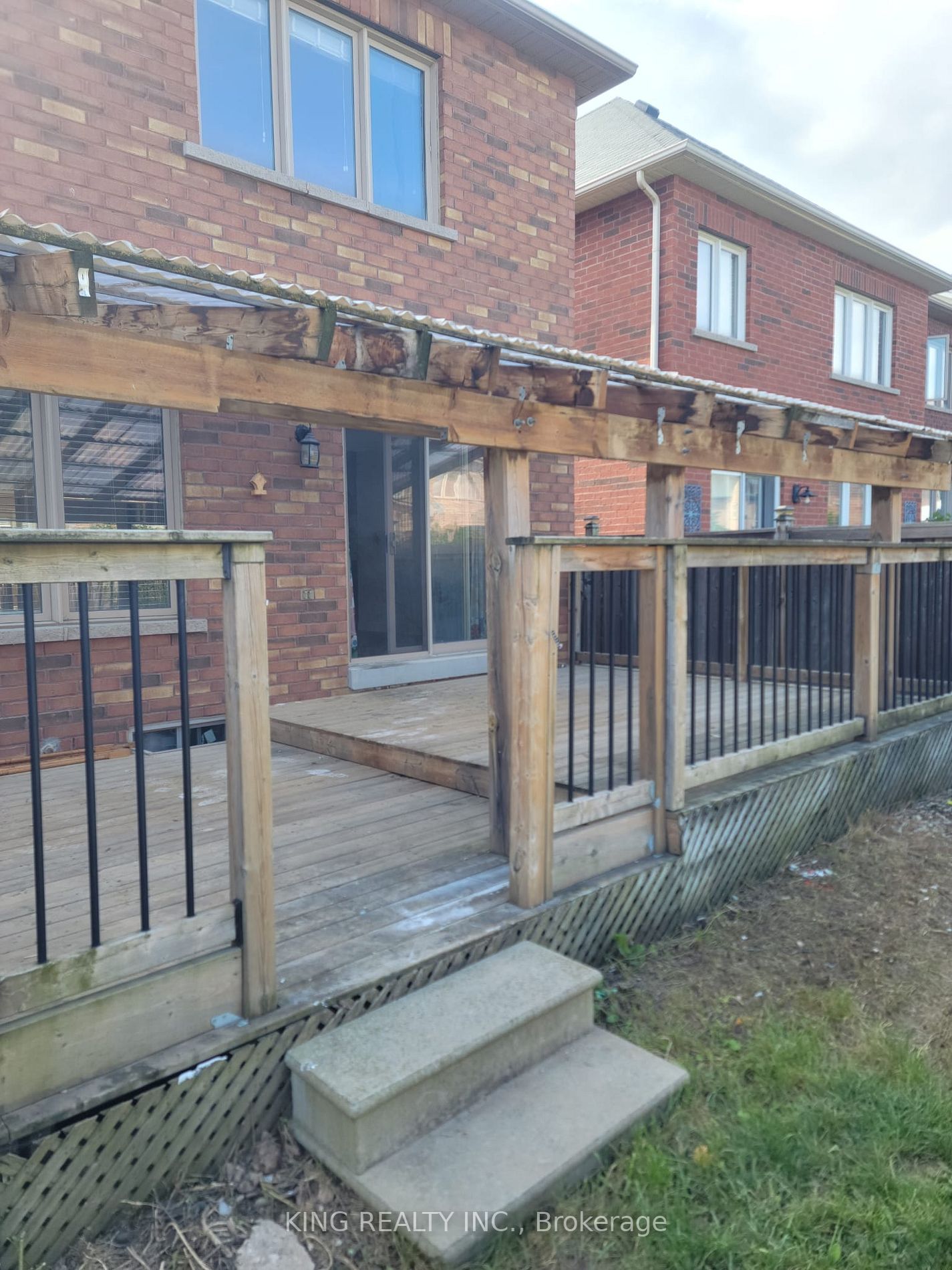253 Giddings Crescent