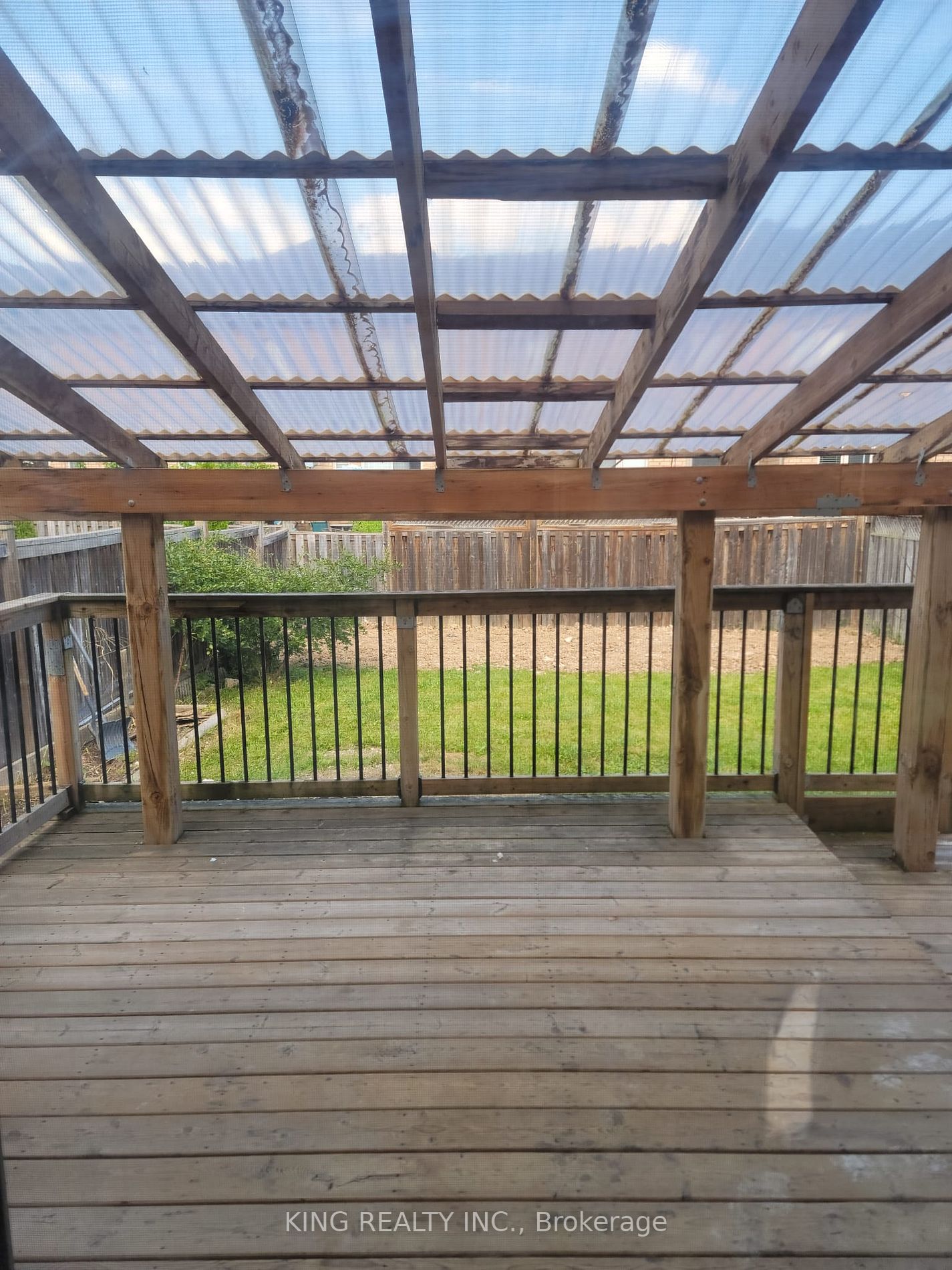 253 Giddings Crescent