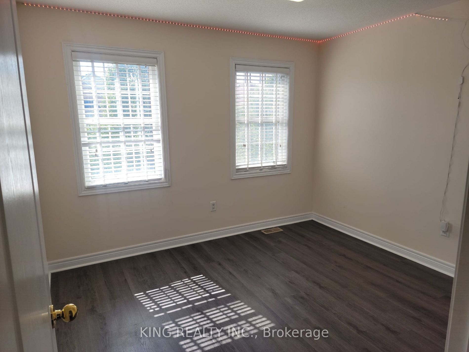 253 Giddings Crescent