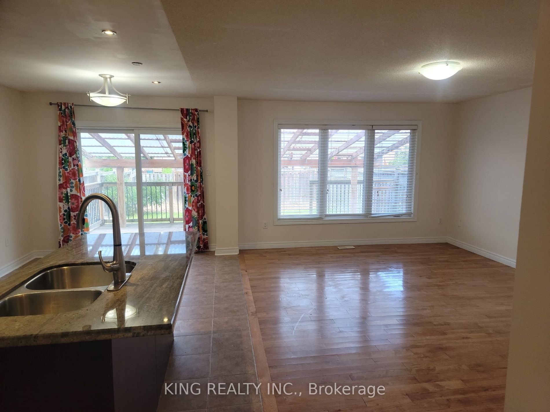 253 Giddings Crescent